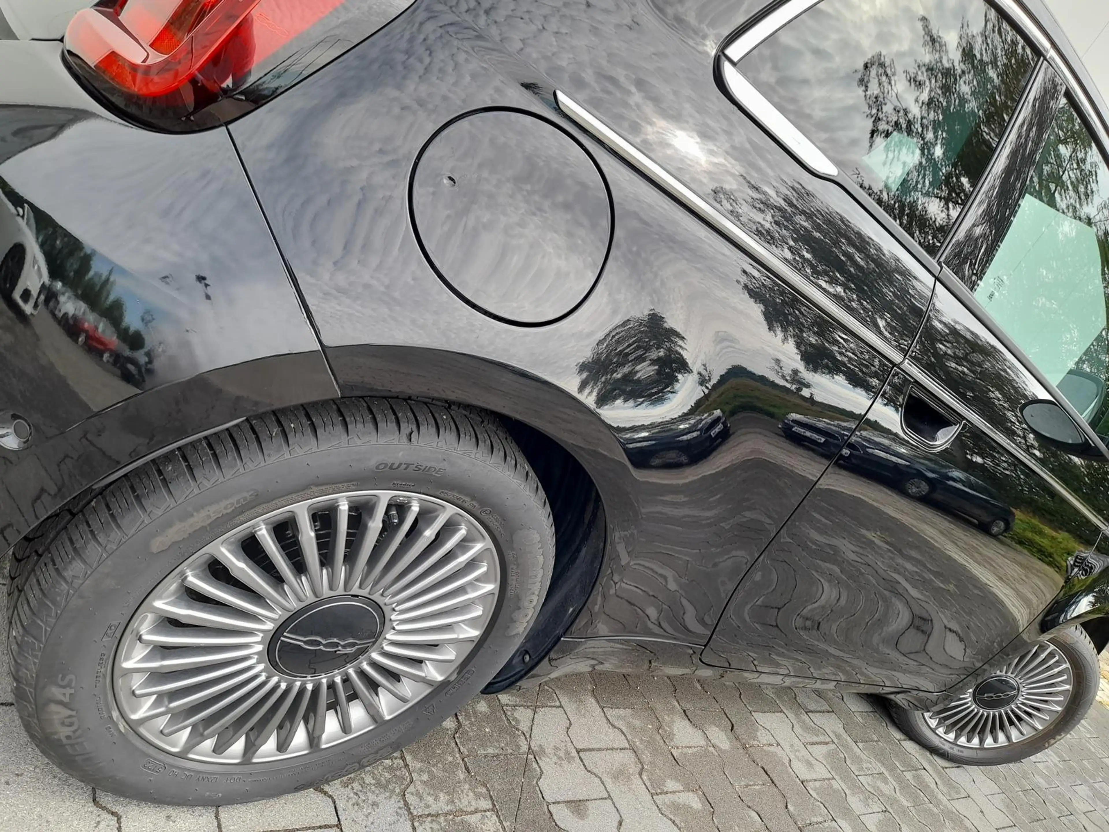 Fiat 500e 500 e NAVI/APP~SHZ~RFK~ALU~DAB~2xPDC~KLIMAAUTO — photo 15