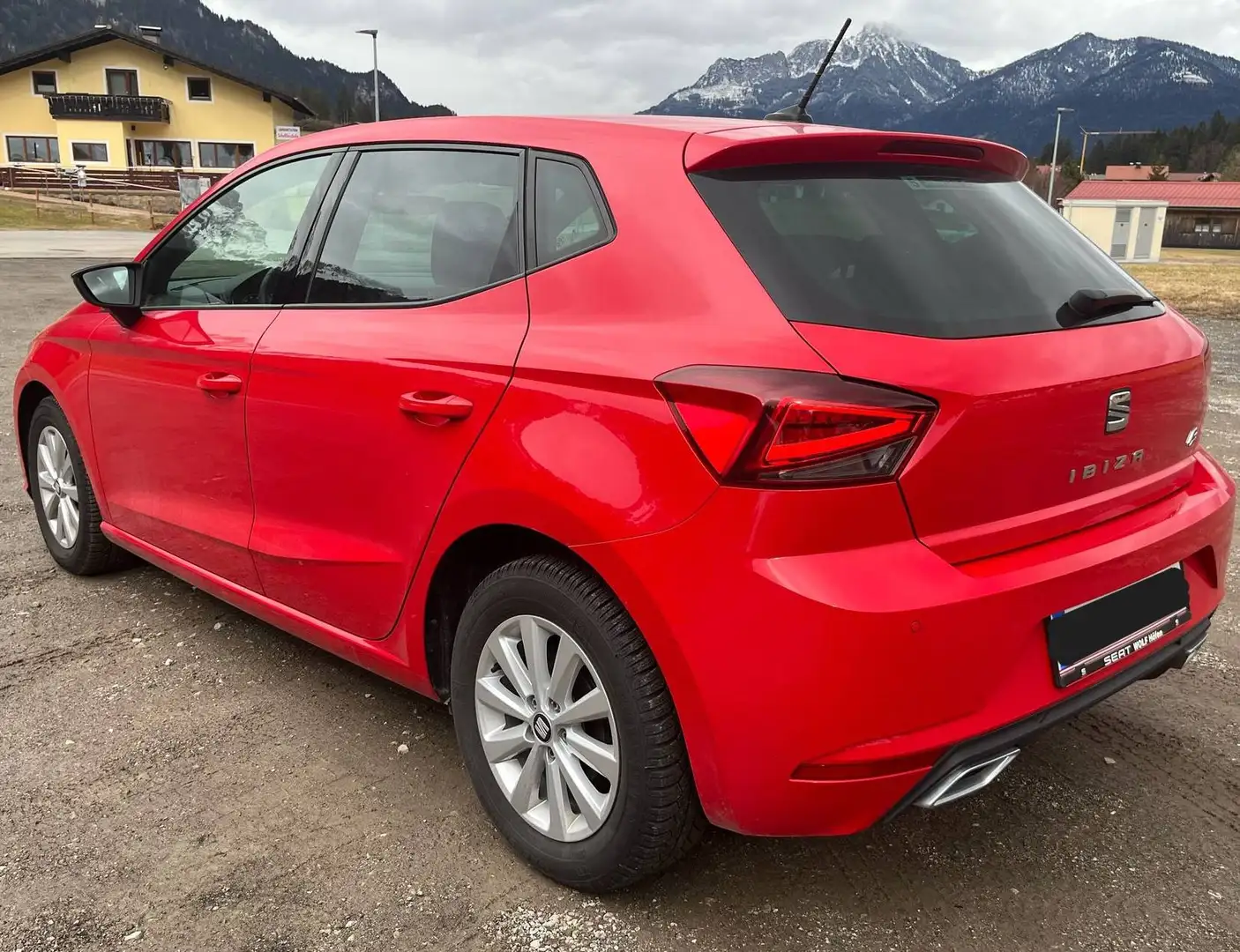 SEAT Ibiza Ibiza ST Style 1,0 ECO TSI Start-Stopp Style Rot - 2