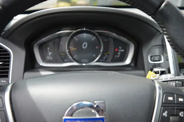 Volvo XC60 view 13