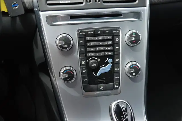 Volvo XC60 view 14