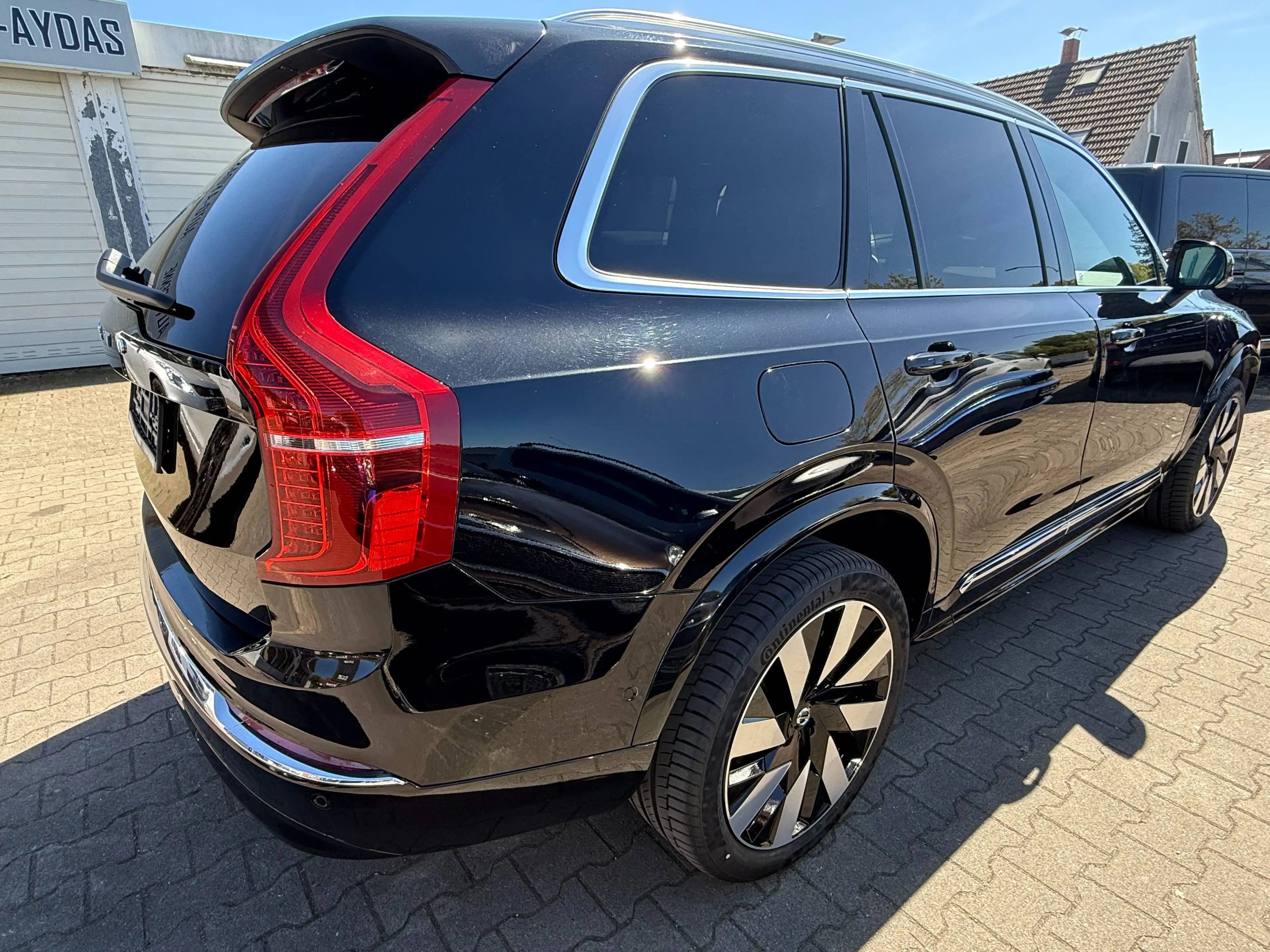 Volvo XC90 T8 Ultra Bright Recharge Plug-In Hybrid AWD 7 Sitz — photo 4