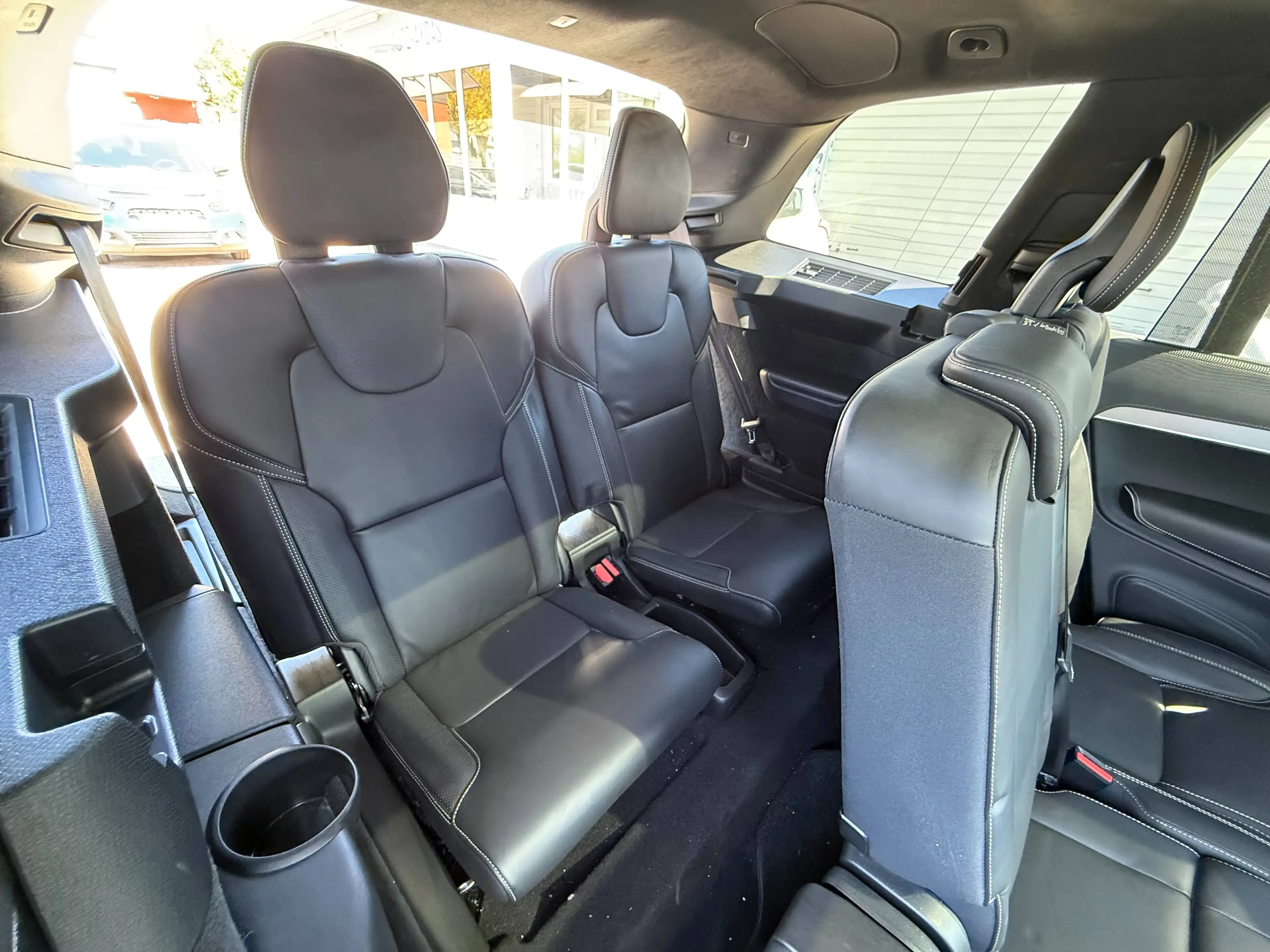 Volvo XC90 T8 Ultra Bright Recharge Plug-In Hybrid AWD 7 Sitz — photo 14