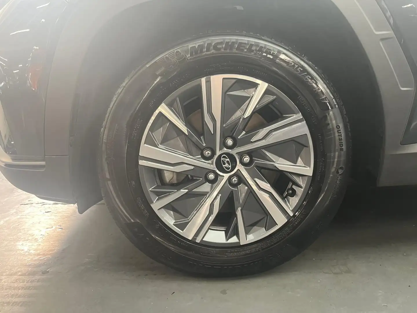 Hyundai TUCSON Business 1.6 HYBRID 230 BUSINESS VP BVA 62WD Gris - 2