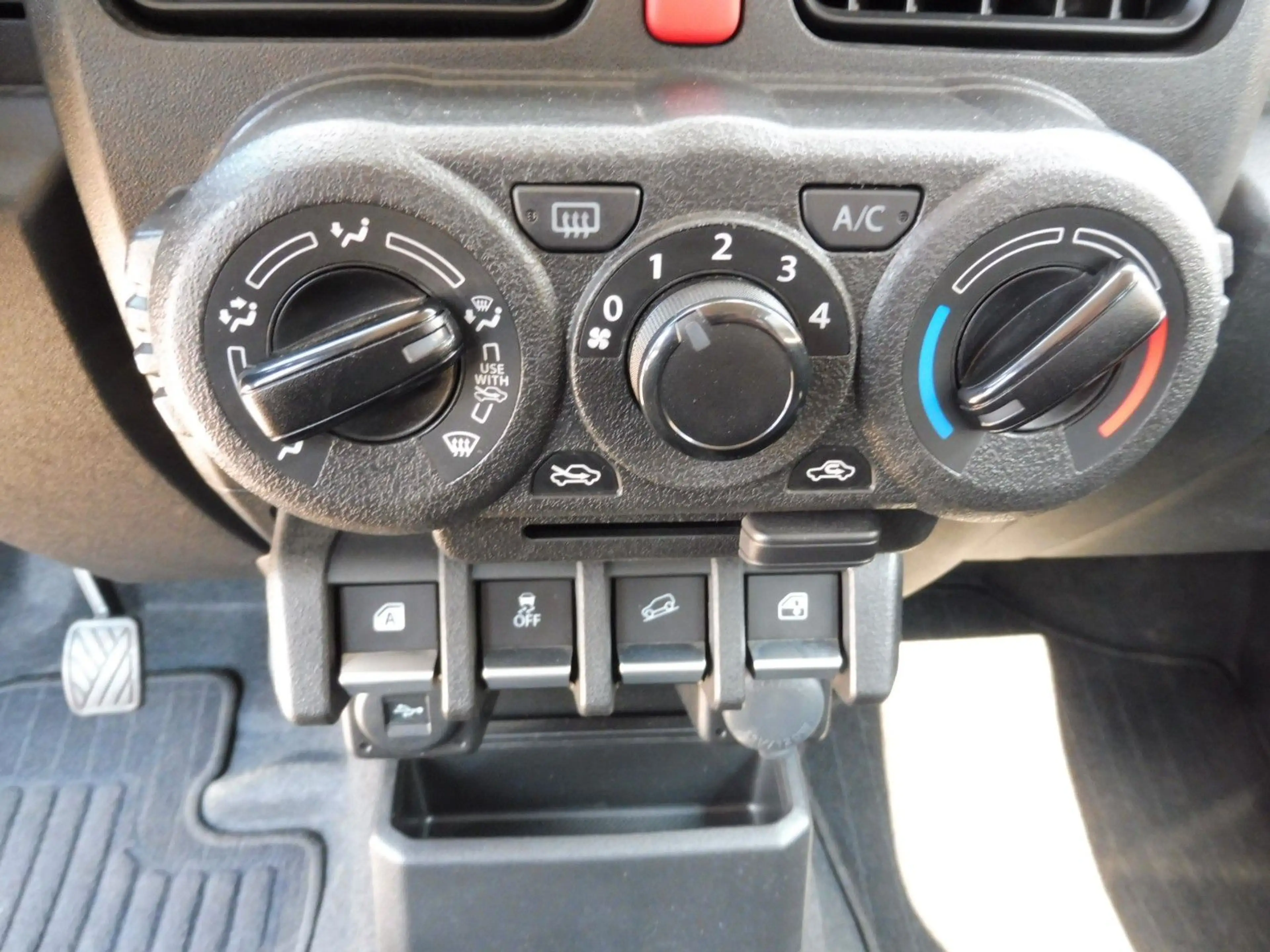 Suzuki Jimny Comfort AllGrip NFZ — photo 12