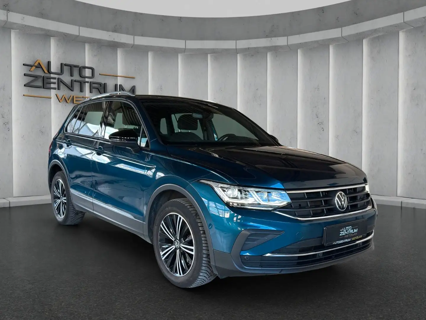 Volkswagen Tiguan Facelift DSG Matrix LED Navi ACC Kamera Blu/Azzurro - 1