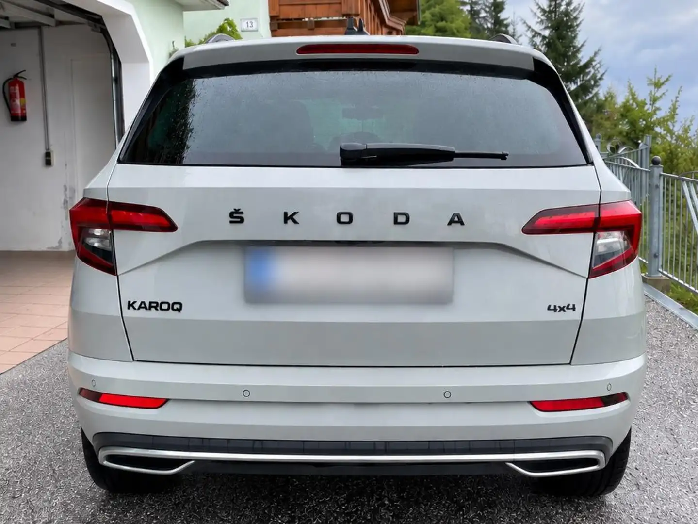 Skoda Karoq Karoq 2,0 TDI SCR 4x4 Sportline DSG Sportline Grau - 2