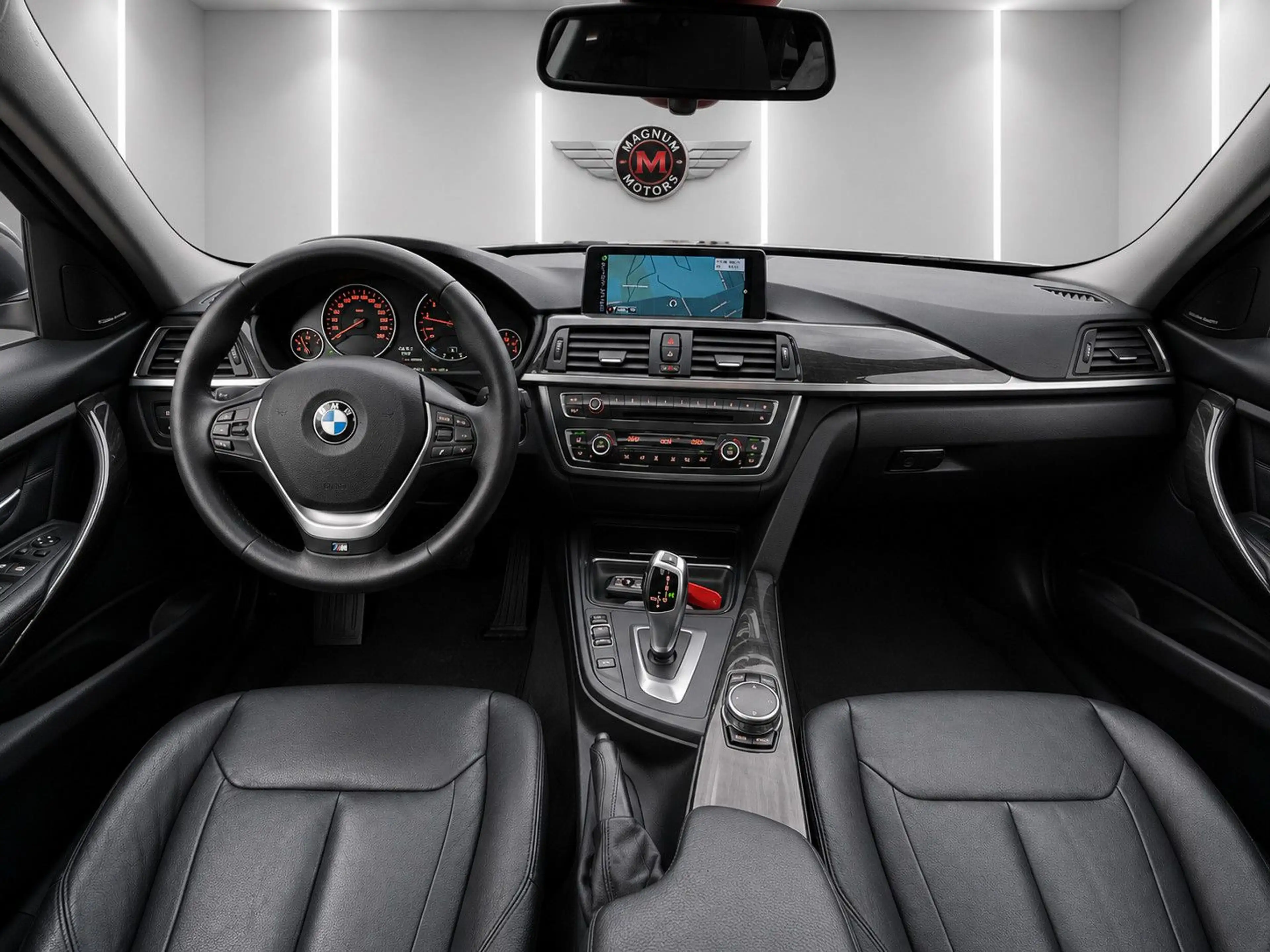 BMW 328 i Touring*Pano*HeadUp*Leder*Navi*LED — photo 12