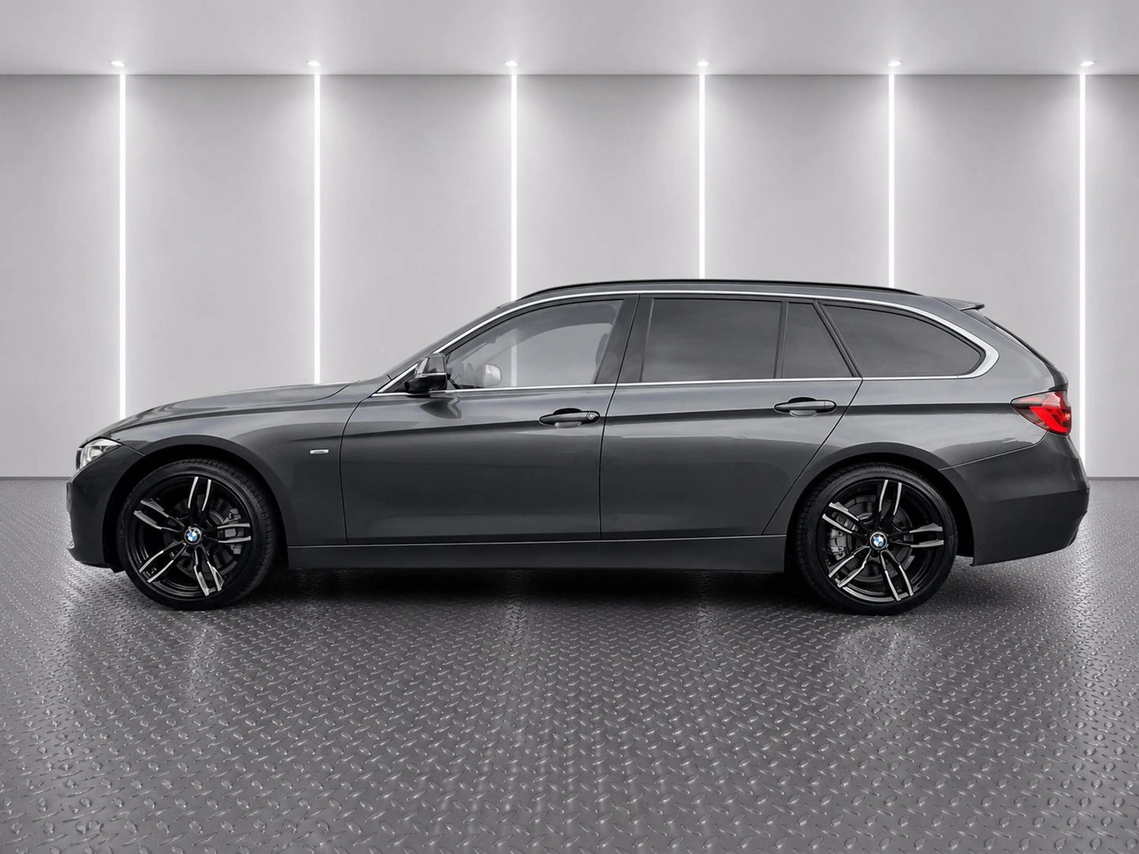 BMW 328 i Touring*Pano*HeadUp*Leder*Navi*LED — photo 6