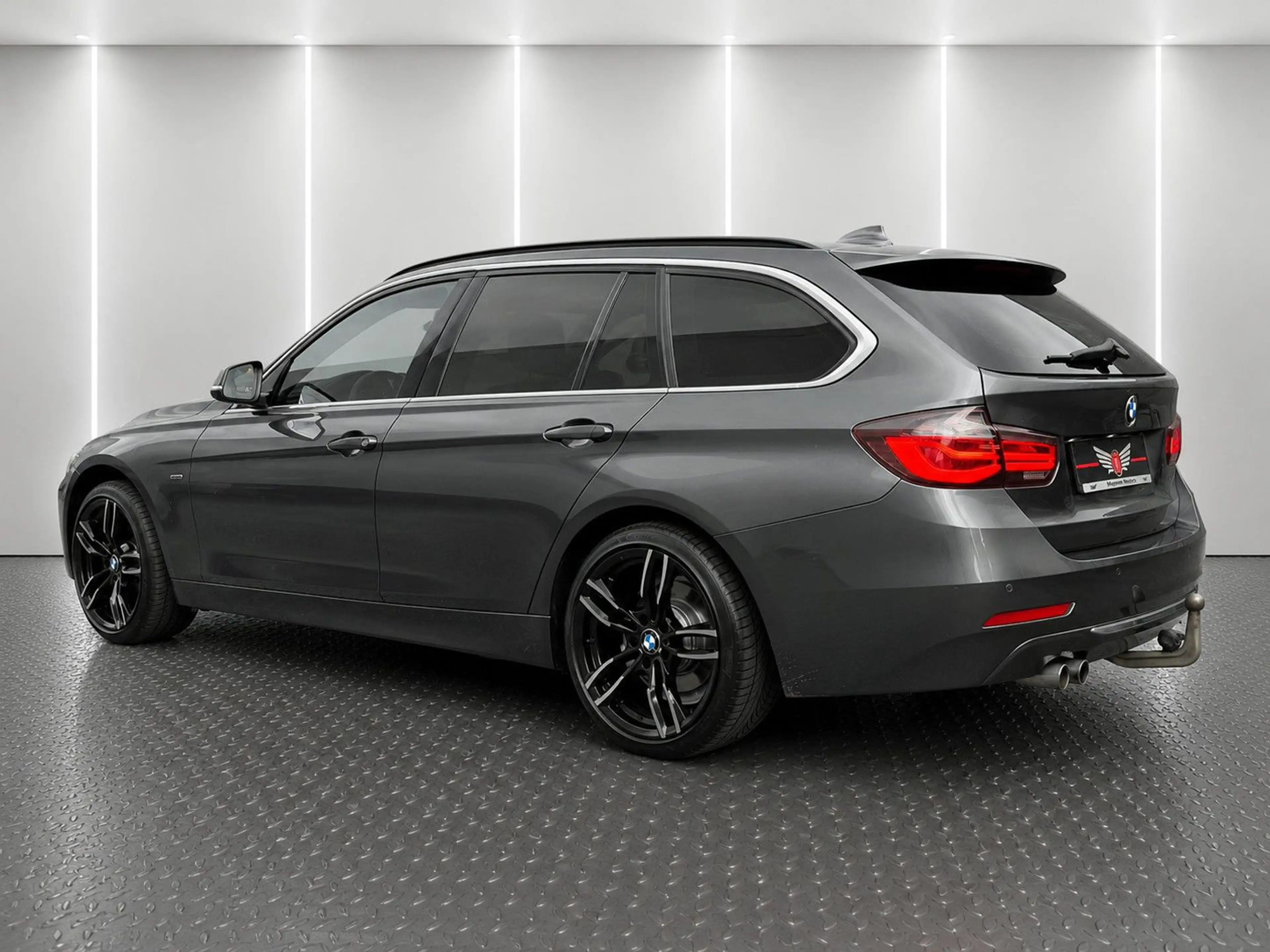 BMW 328 i Touring*Pano*HeadUp*Leder*Navi*LED — photo 4