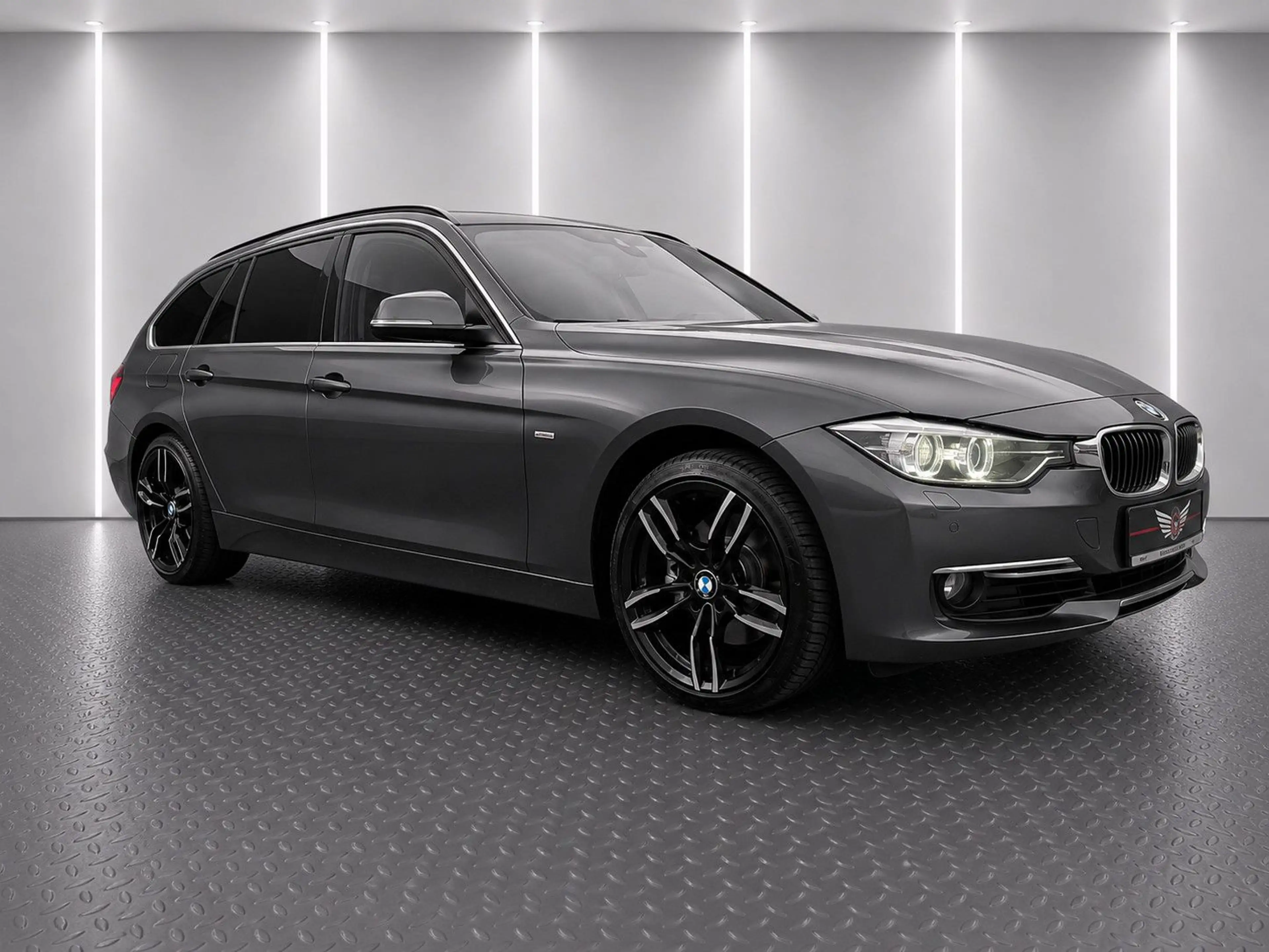 BMW 328 i Touring*Pano*HeadUp*Leder*Navi*LED — photo 3