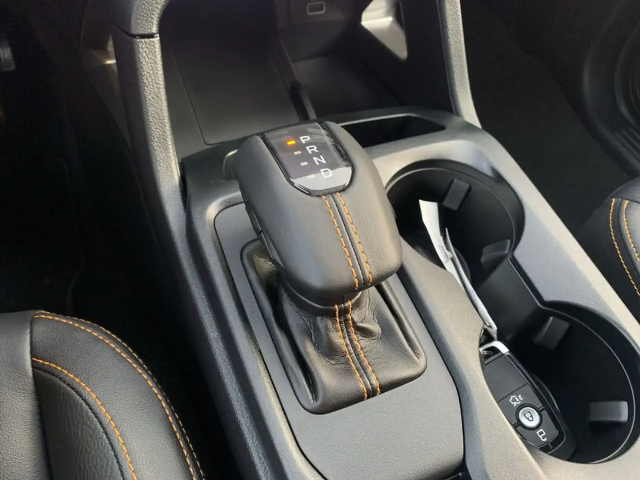 Ford Ranger Wildtrak e-4WD Doppelkabine AHK Navi Digitales Coc 15