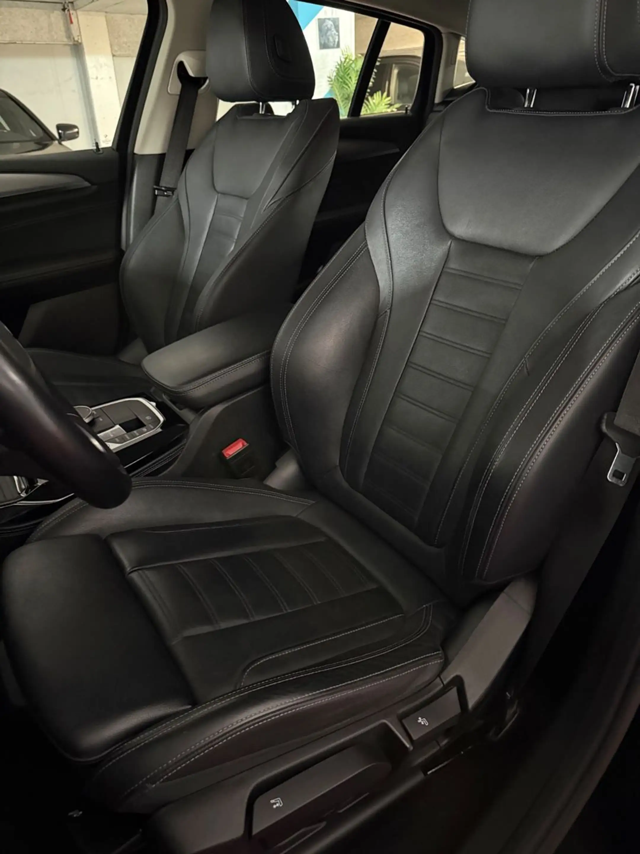 BMW X4 xDrive 20 d AppCar Assist Voll Service 1Hand — photo 14