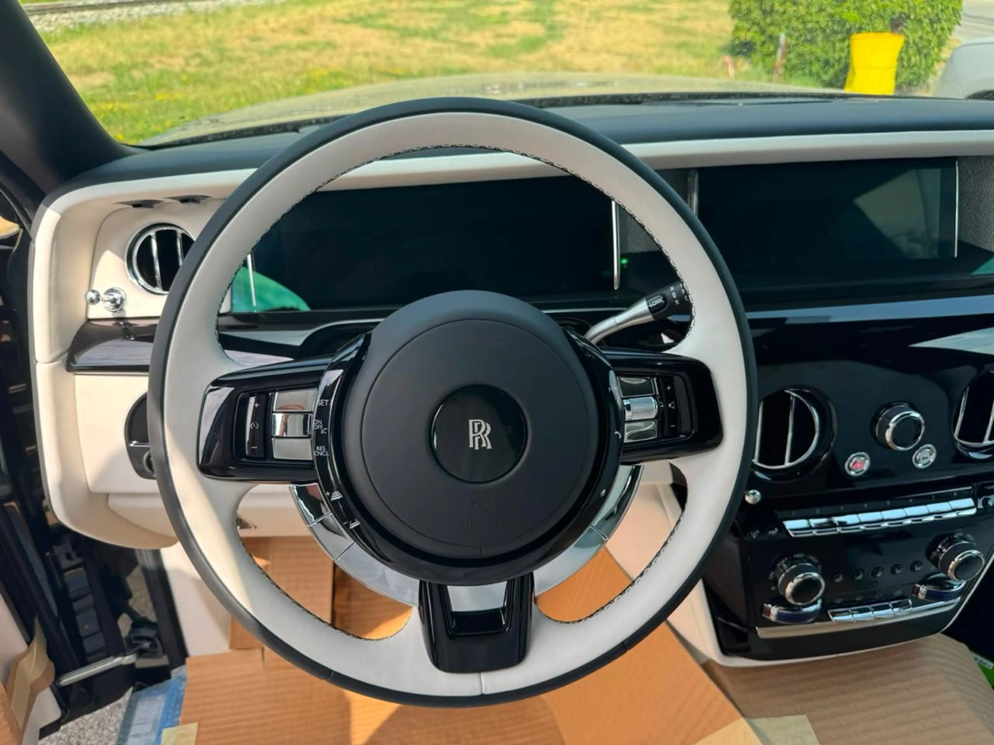 Rolls-Royce Phantom Extended | On Stock | 2027 — photo 7