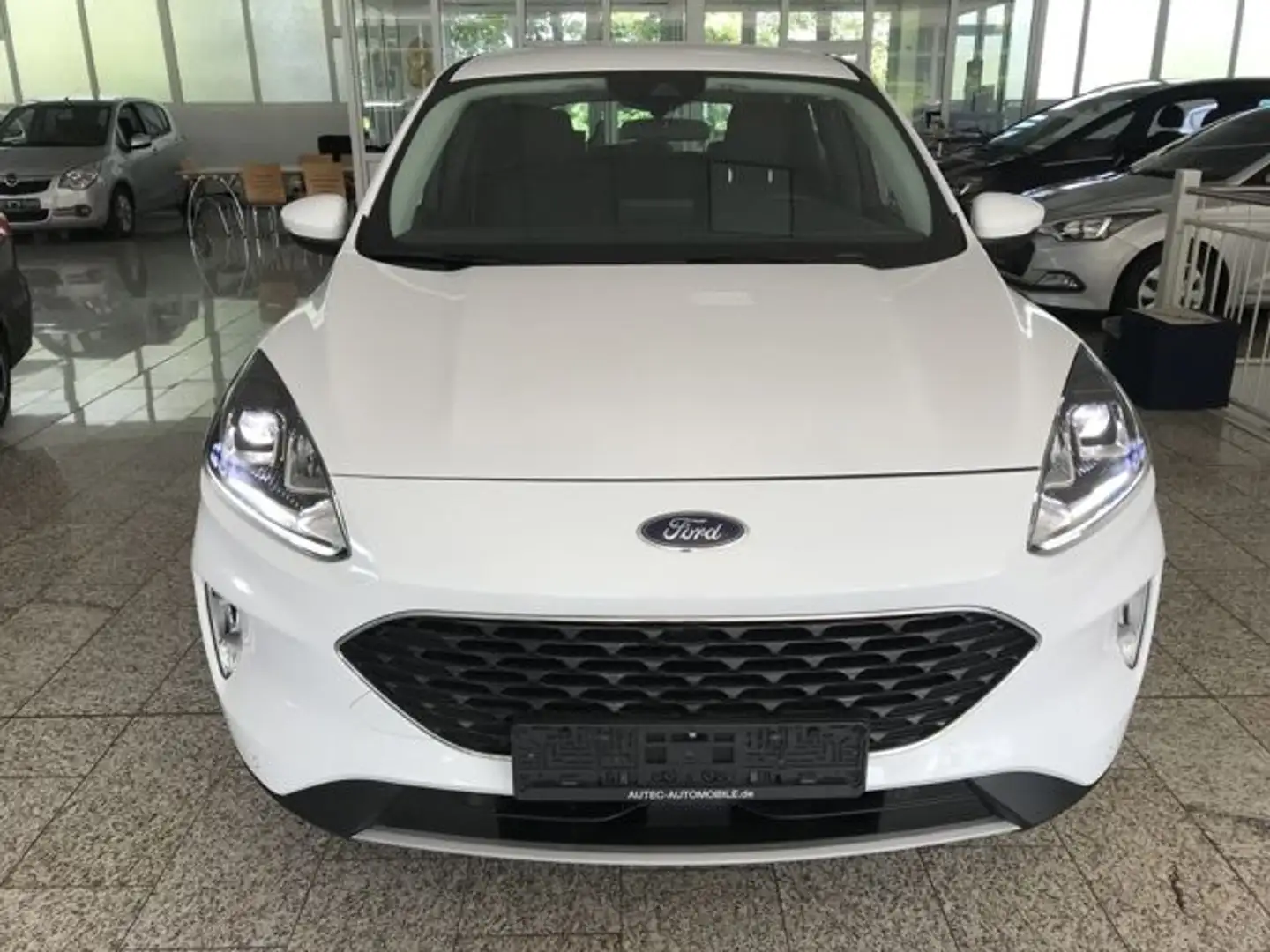Ford Kuga Cool&Connect 1.5 NAV+TEMPOMAT+SPURHALTE+LED Wit - 2