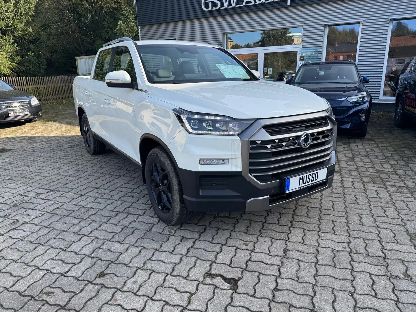 SsangYong Musso MUSSO BLACKLINE 2.2 D 6AT 4WD Blanco - 1