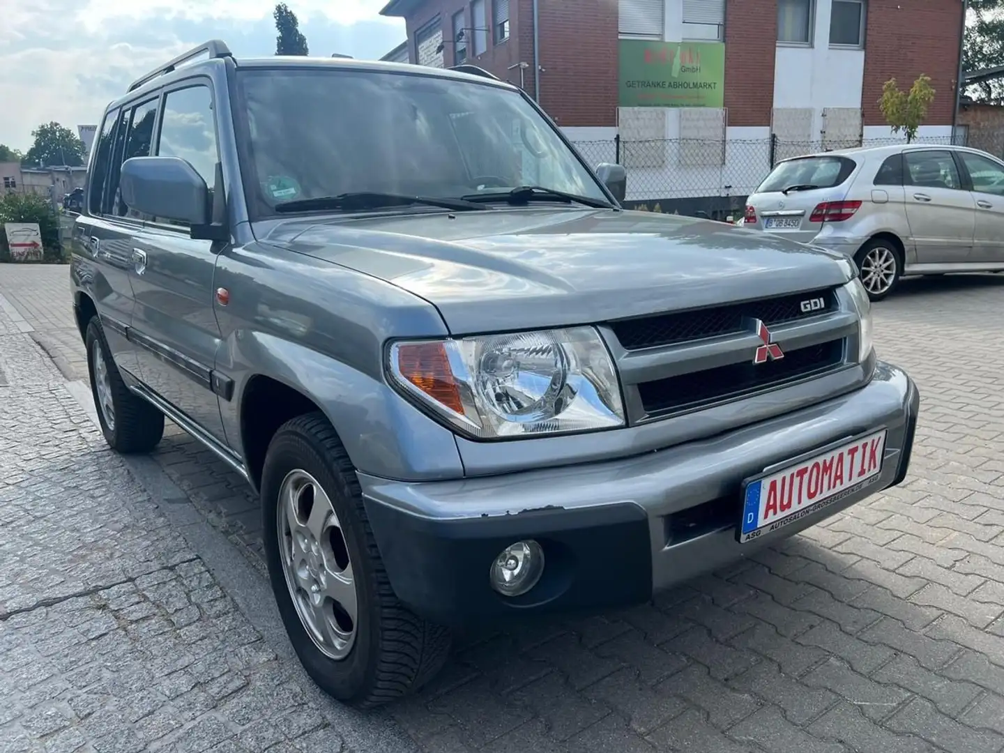 Mitsubishi Pajero Pinin 2.0 GDI 4XWD Automatik,Klima,PDC,AHK Grey - 1