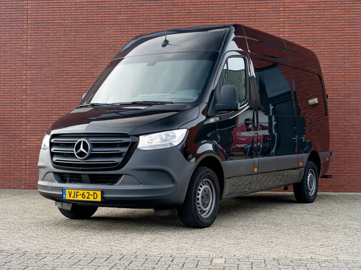 Mercedes-Benz Sprinter 315 1.9 CDI L2H2 Noir - 1