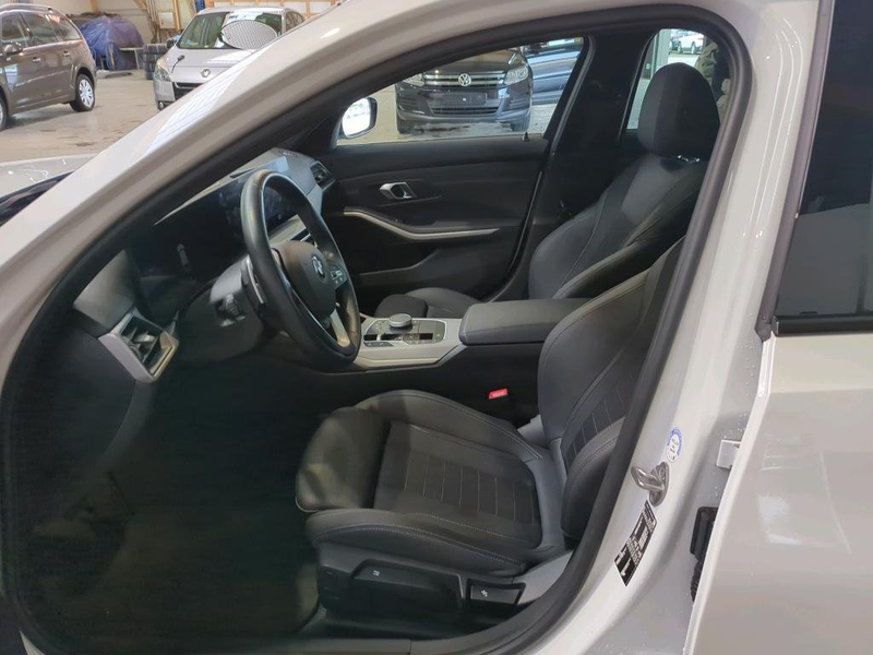BMW 320 d Mild Hybrid Wide Inno Pano S-Dach SpoSi ACC HuD — photo 8