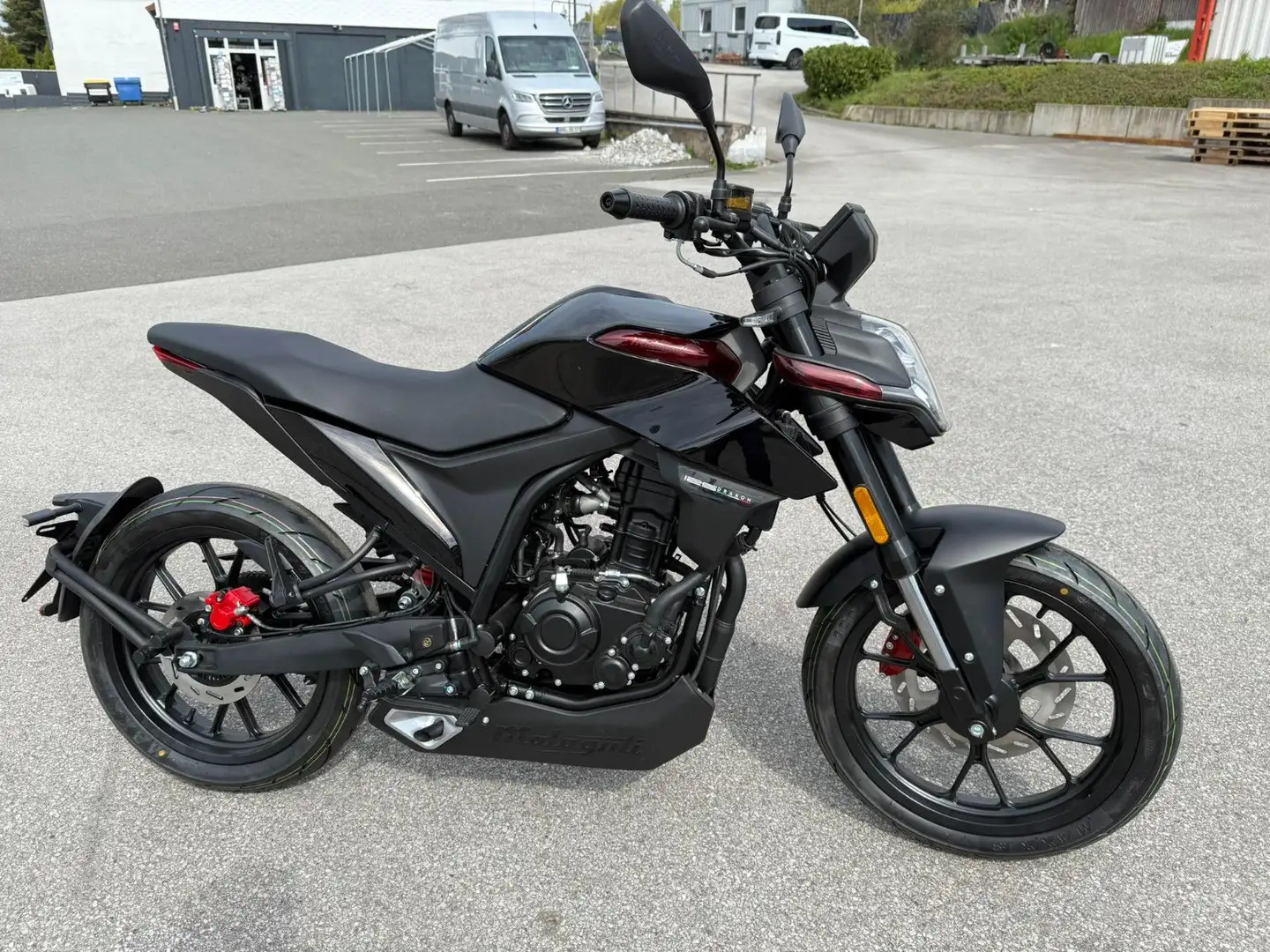 Malaguti Drakon 125 ABS Sondermodel   **  - black - ** Černá - 1