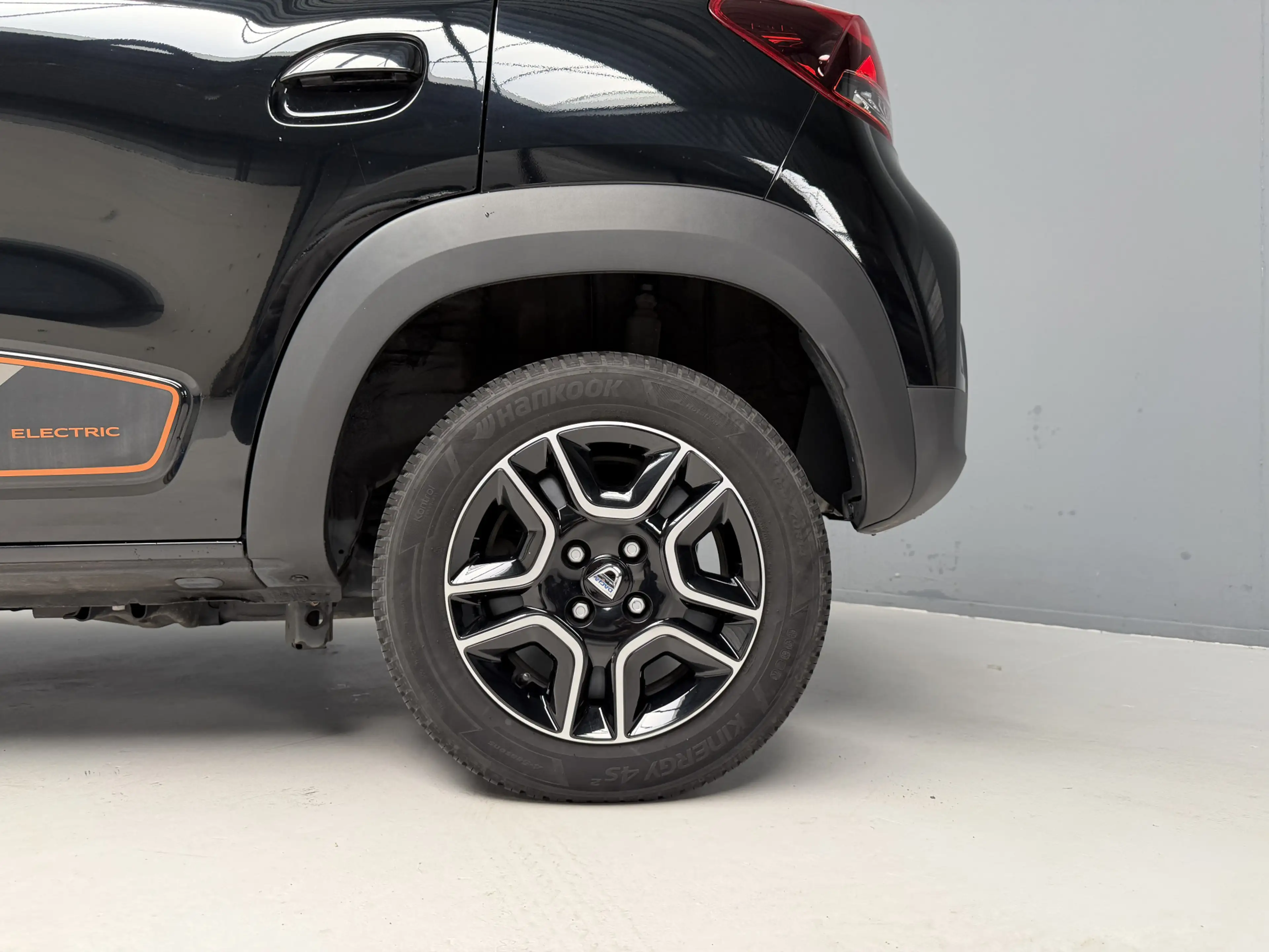 Dacia Spring Comfort Plus (Orange Pack) 27 kWh GARANTIE|Camera| — photo 11