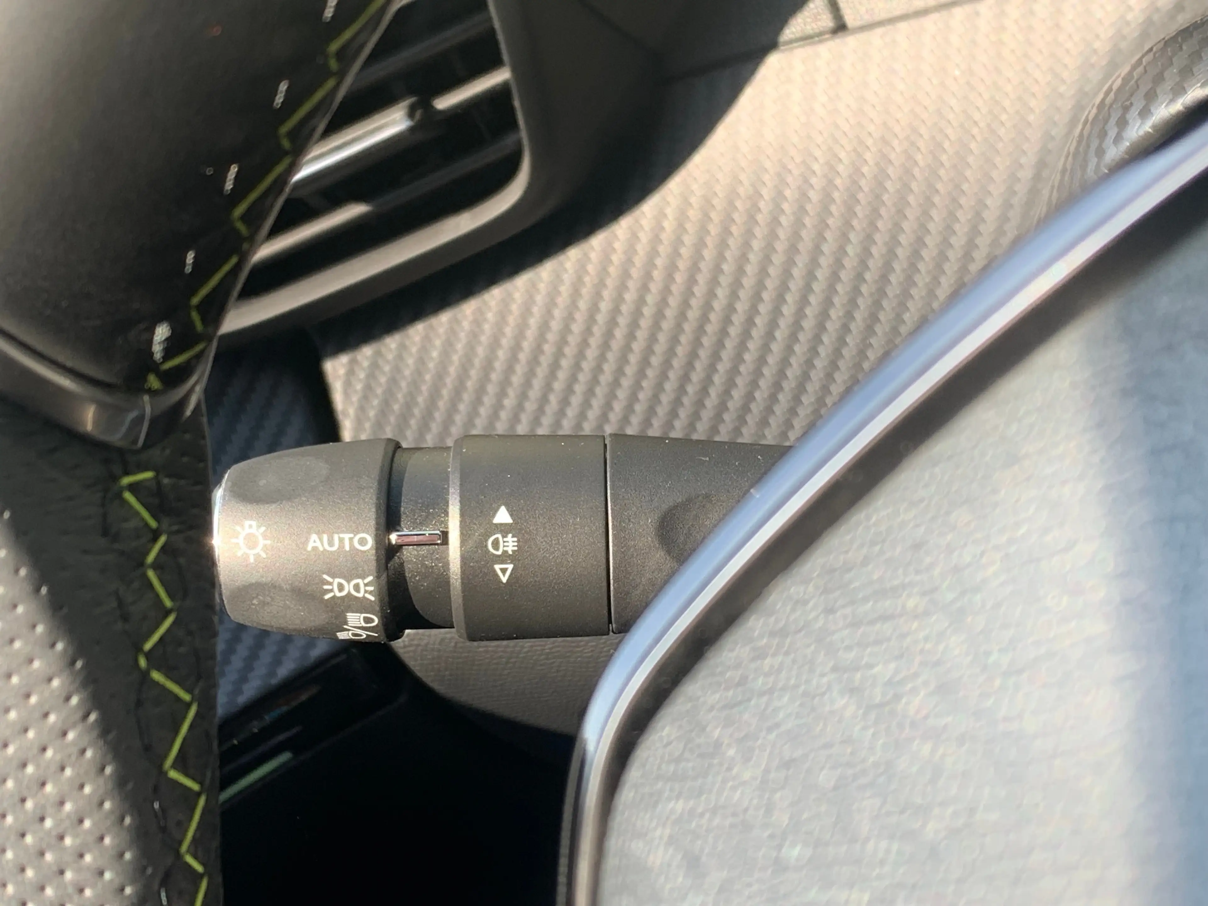 Peugeot e-2008 EV GT 50 kWh SOH 94% | Airco | Camera | Cruise Con — photo 11