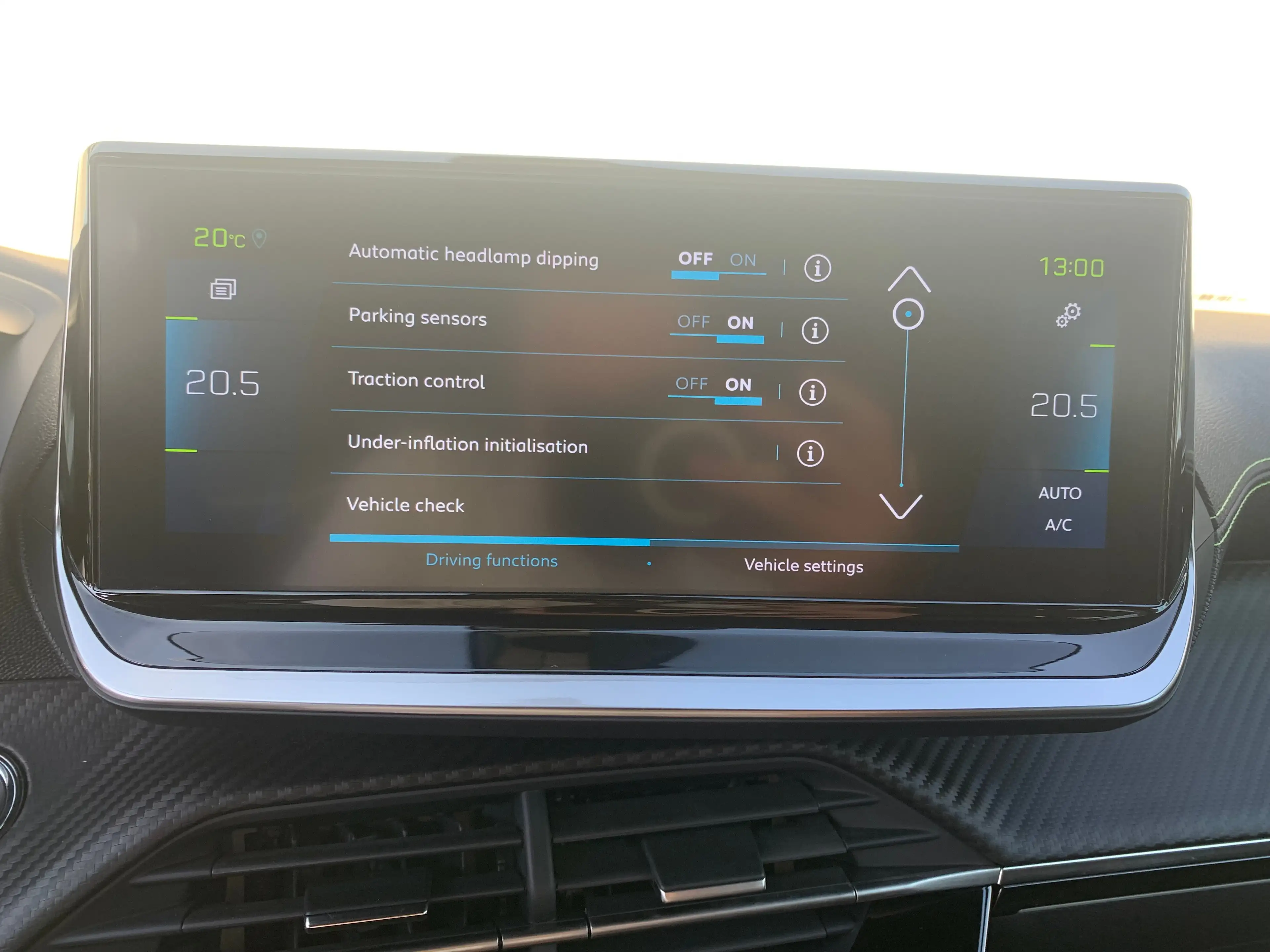 Peugeot e-2008 EV GT 50 kWh SOH 94% | Airco | Camera | Cruise Con — photo 19