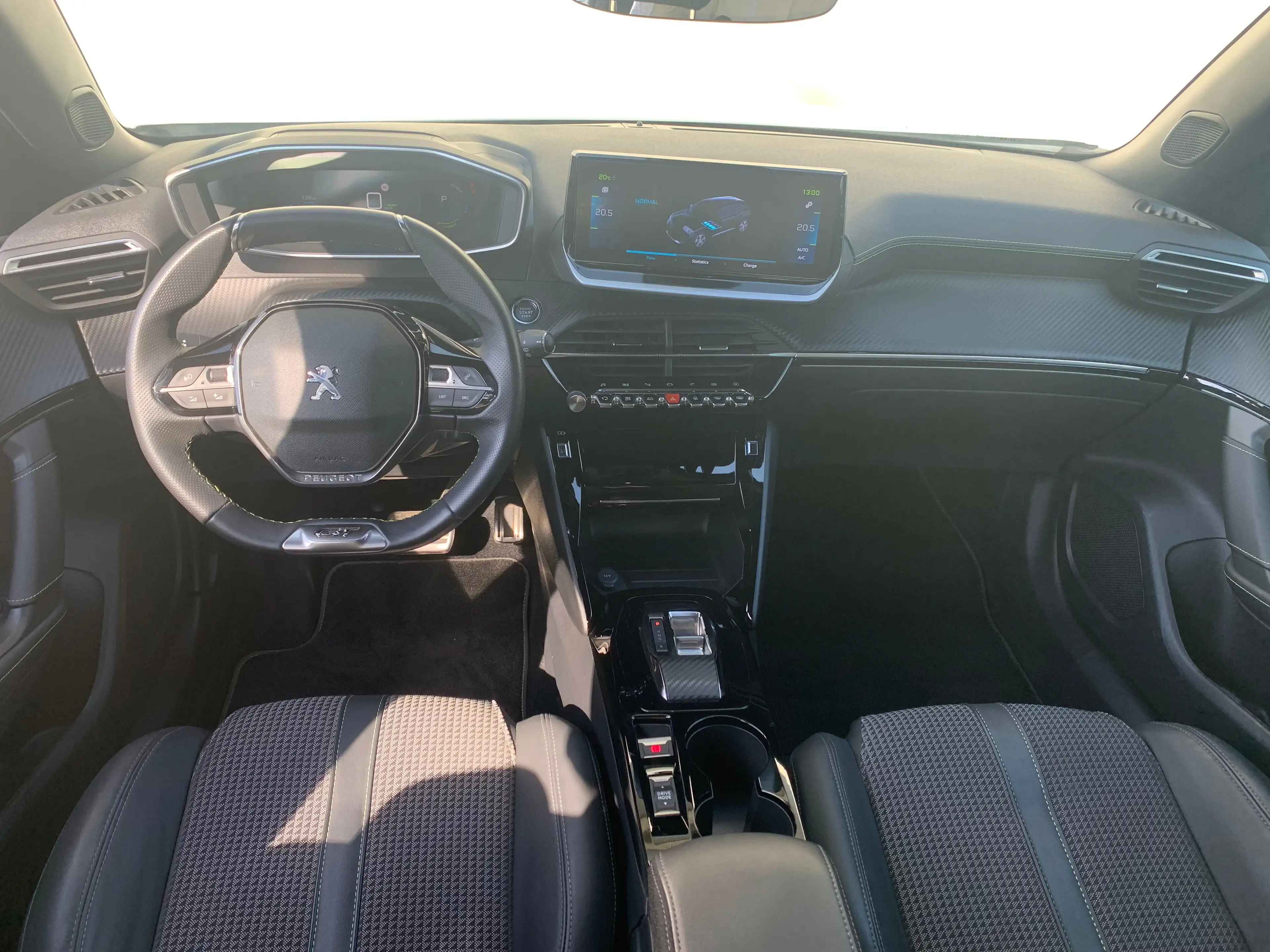 Peugeot e-2008 EV GT 50 kWh SOH 94% | Airco | Camera | Cruise Con — photo 30