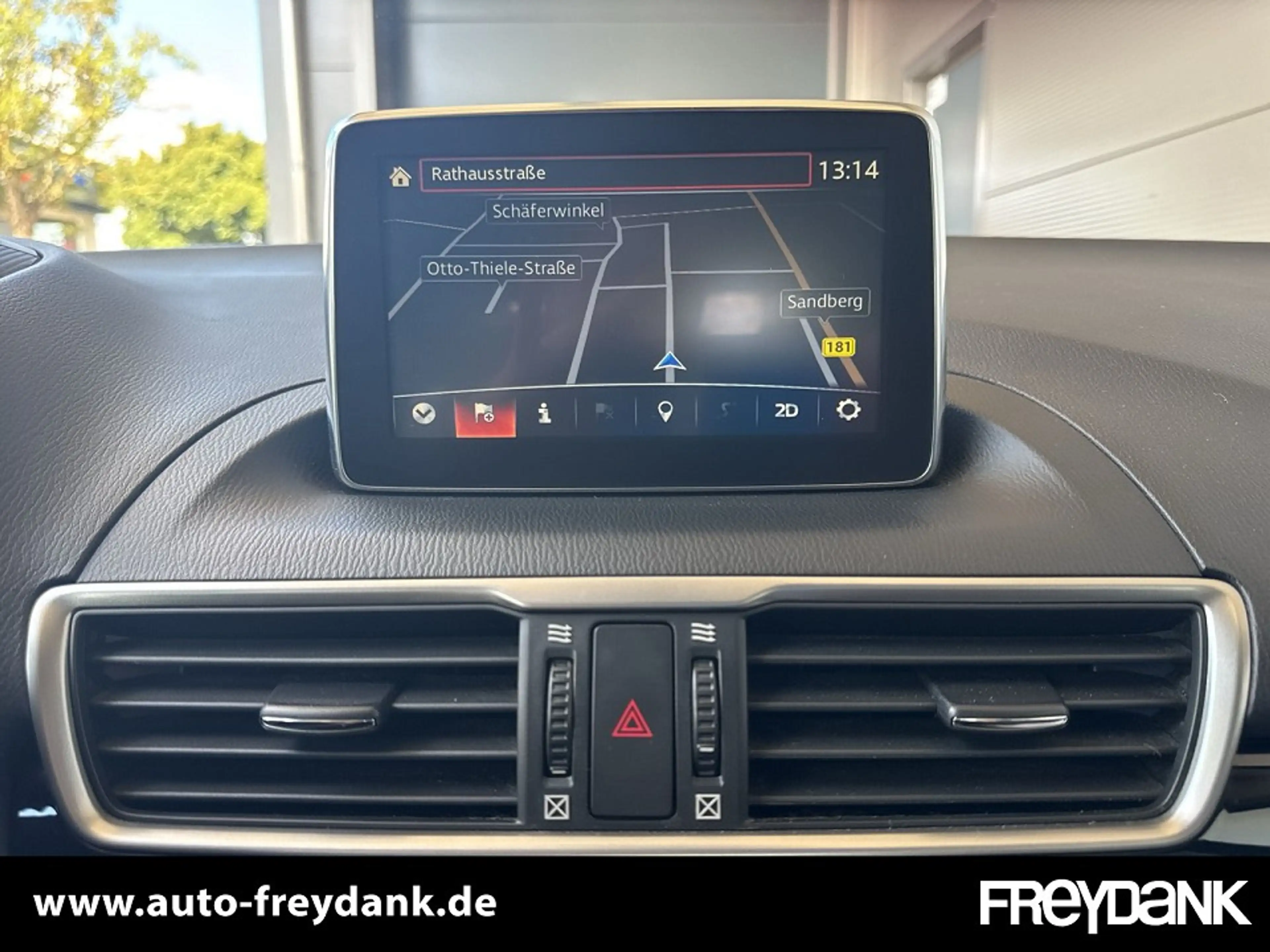 Mazda 3 SKYACTIV-G 120 88 kW (120 PS) CENTERLINE,Touringpa — photo 14