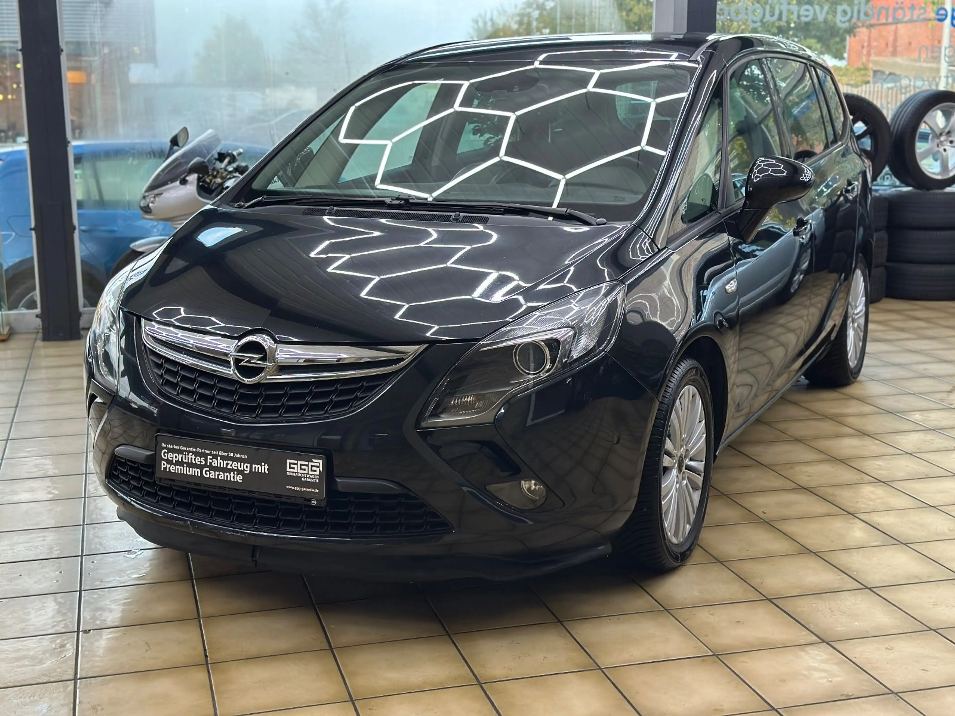 Opel Zafira C Tourer Edition*HU/AU*AHK*TEMP*KLIMA*NAV — photo 4