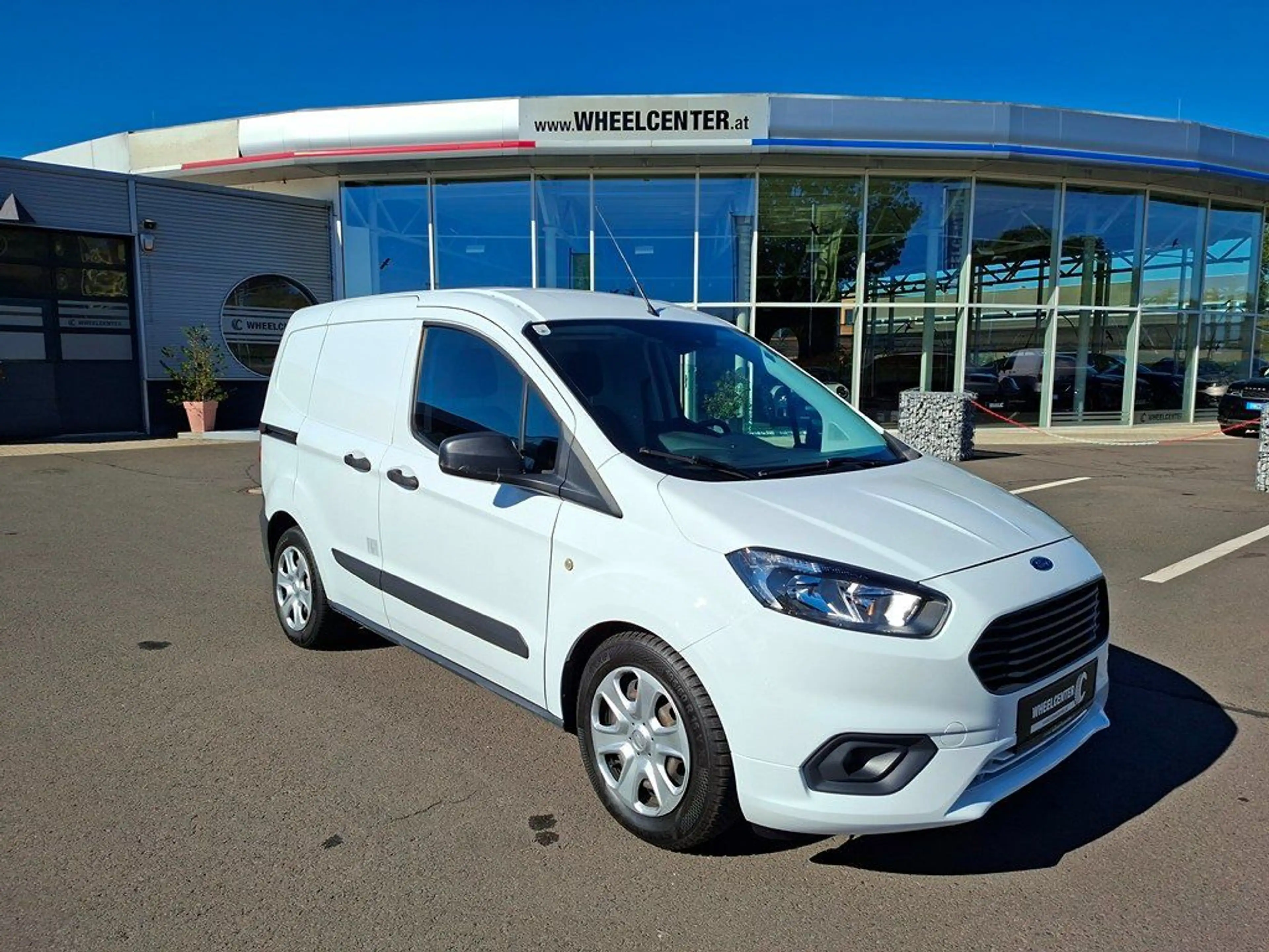 Ford Transit Courier 1.0 EcoBoost — photo 11