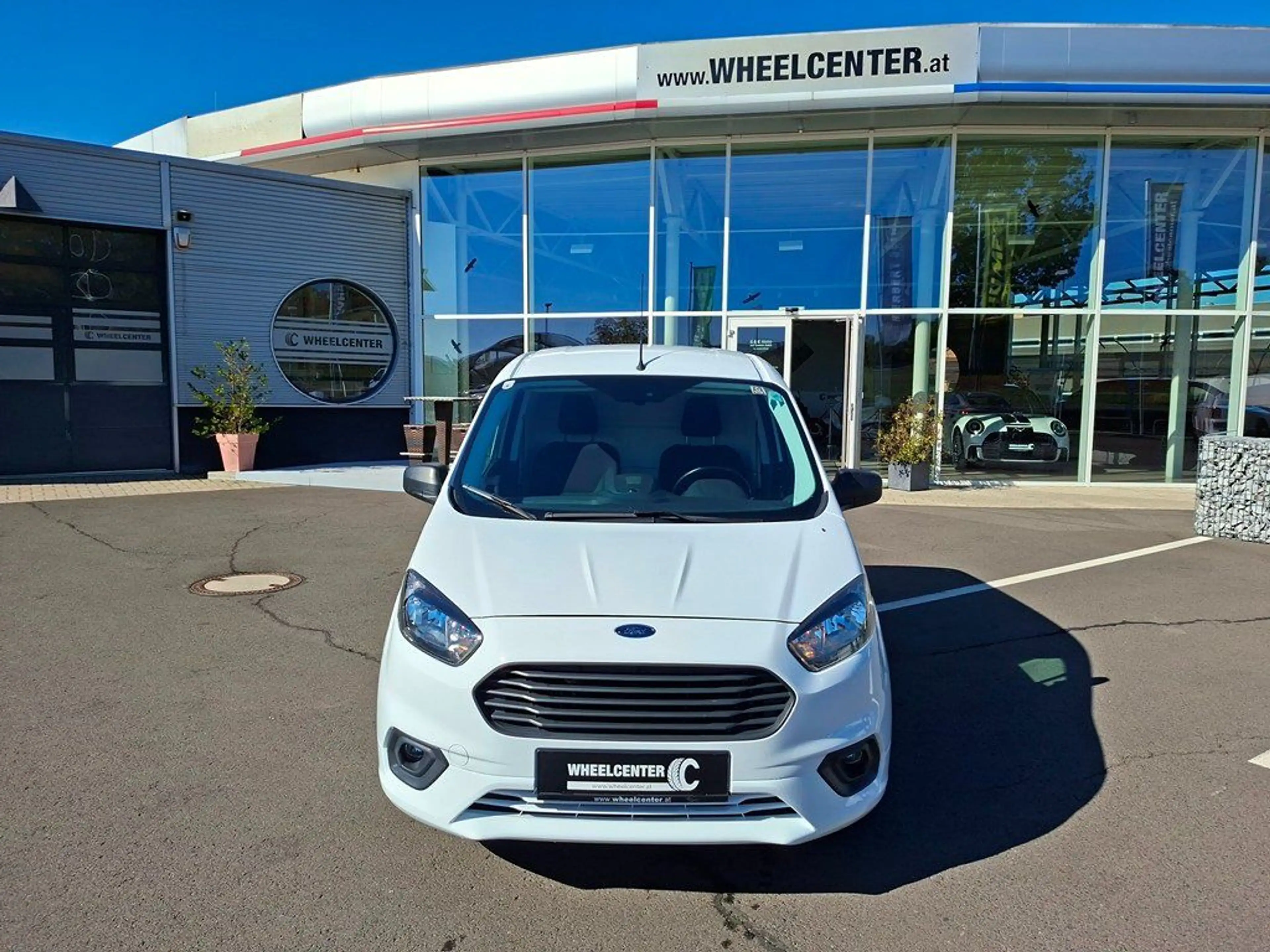 Ford Transit Courier 1.0 EcoBoost — photo 4