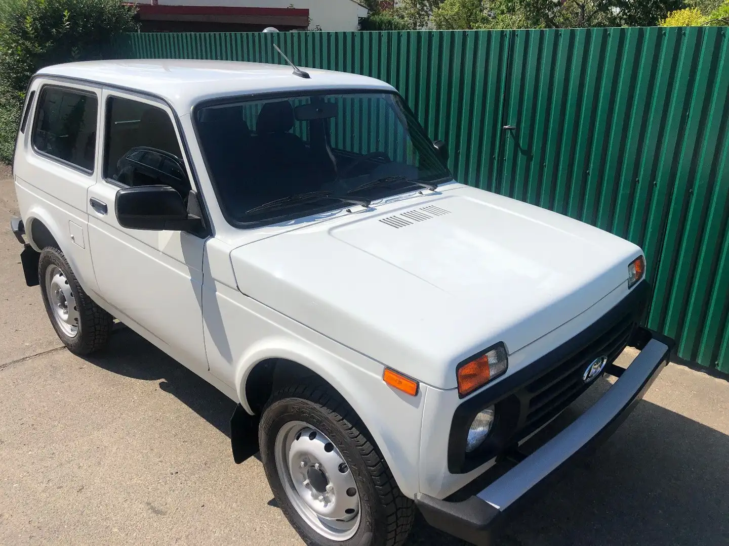 Lada Niva NIVA LEGEND "NORMA" NEU!!! AET-Kollektion 2025! Weiß - 1