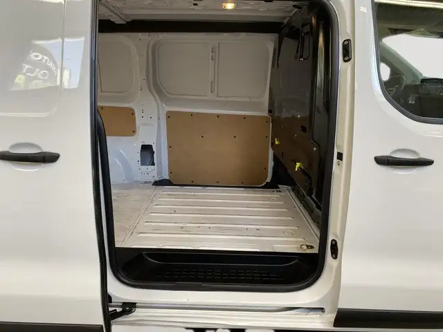 Peugeot Expert view 9