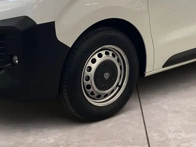 Peugeot Expert view 15