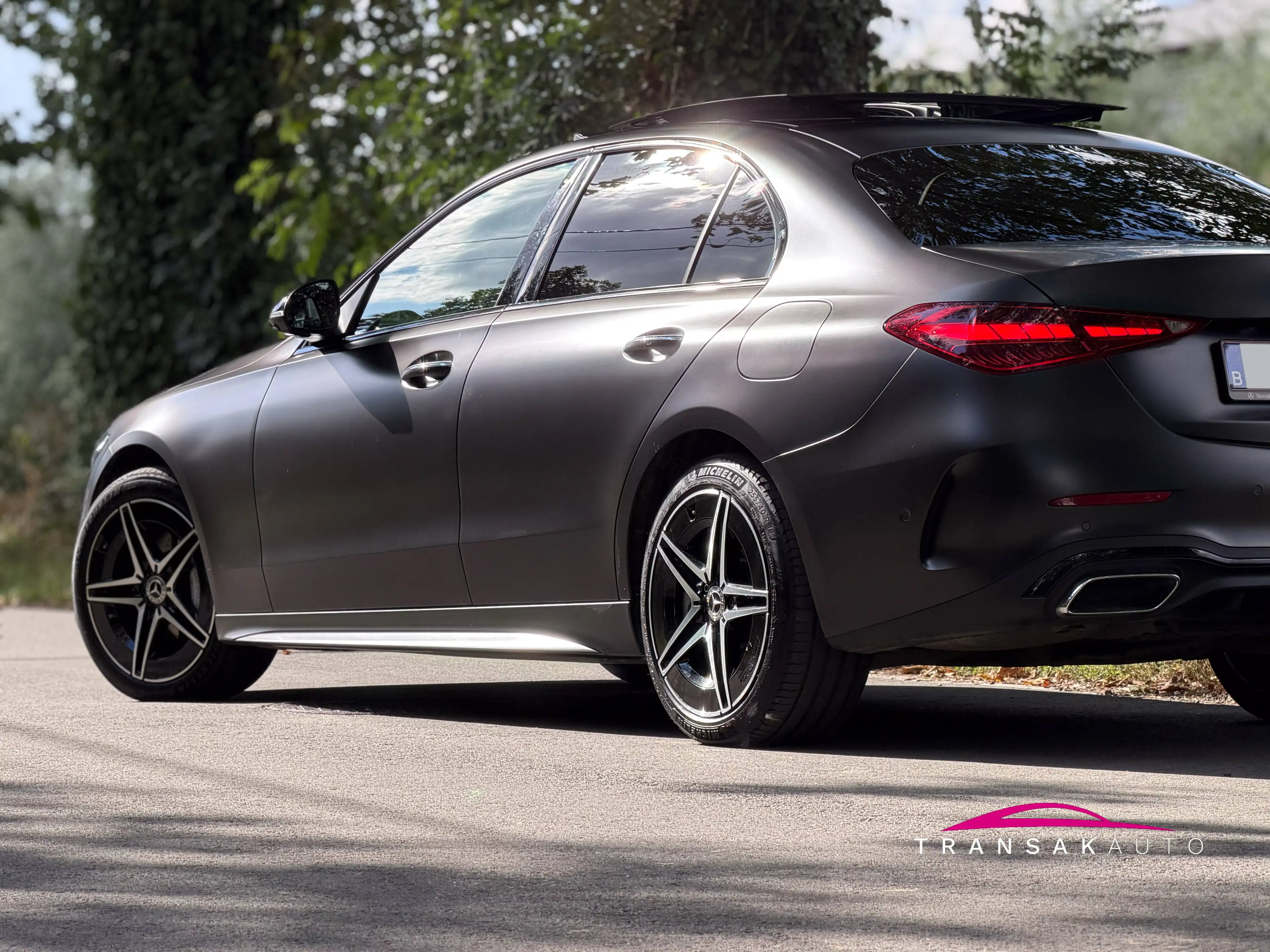 Mercedes-Benz C 400 TVA Deductible à 50% - 4-Matic PHEV AMG Line Premium Plus + Garantie — photo 5