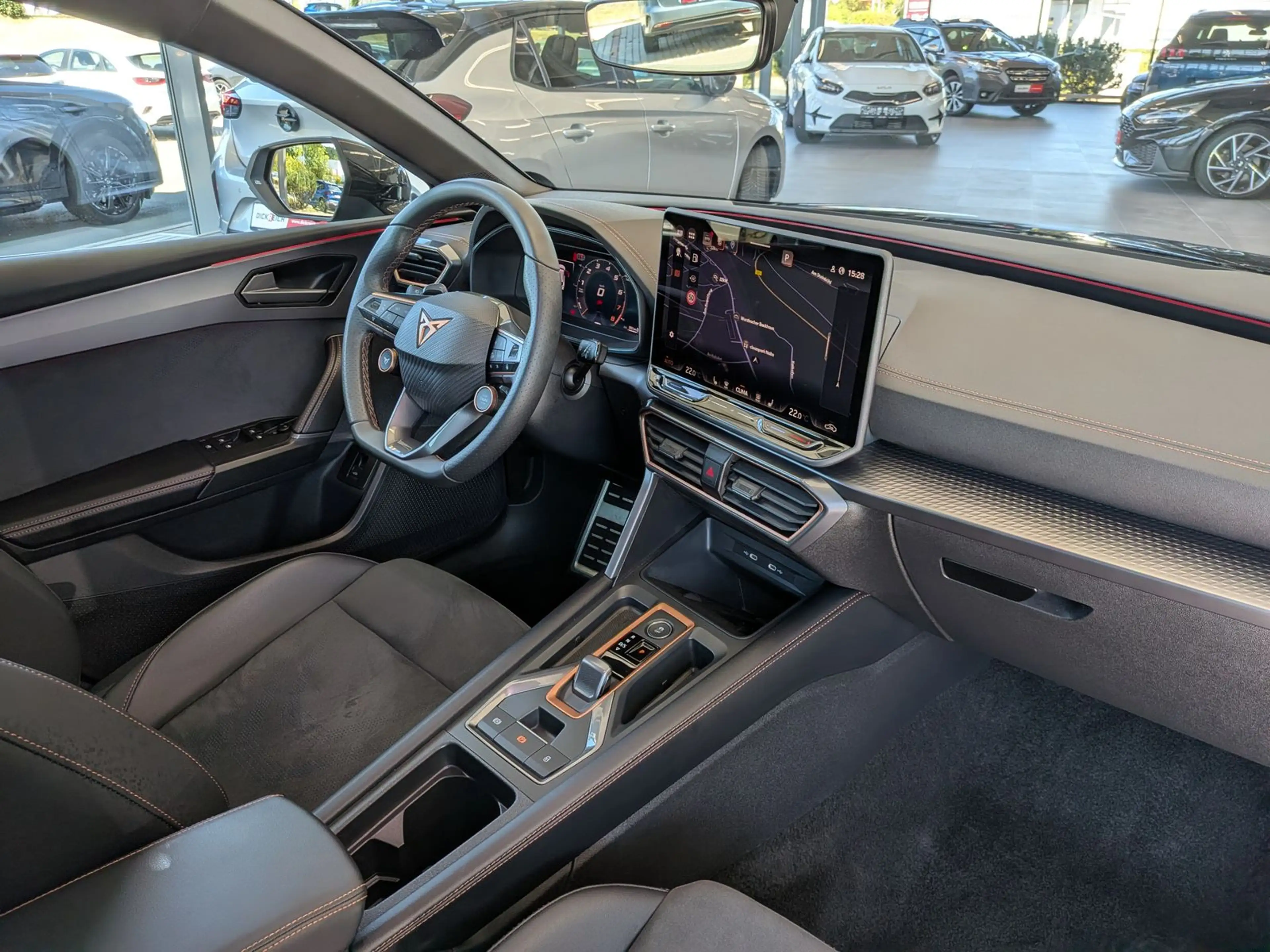 CUPRA Leon 1.5 eTSI Dynamic-Edge-Paket Pano Cam AHK 18 — photo 13