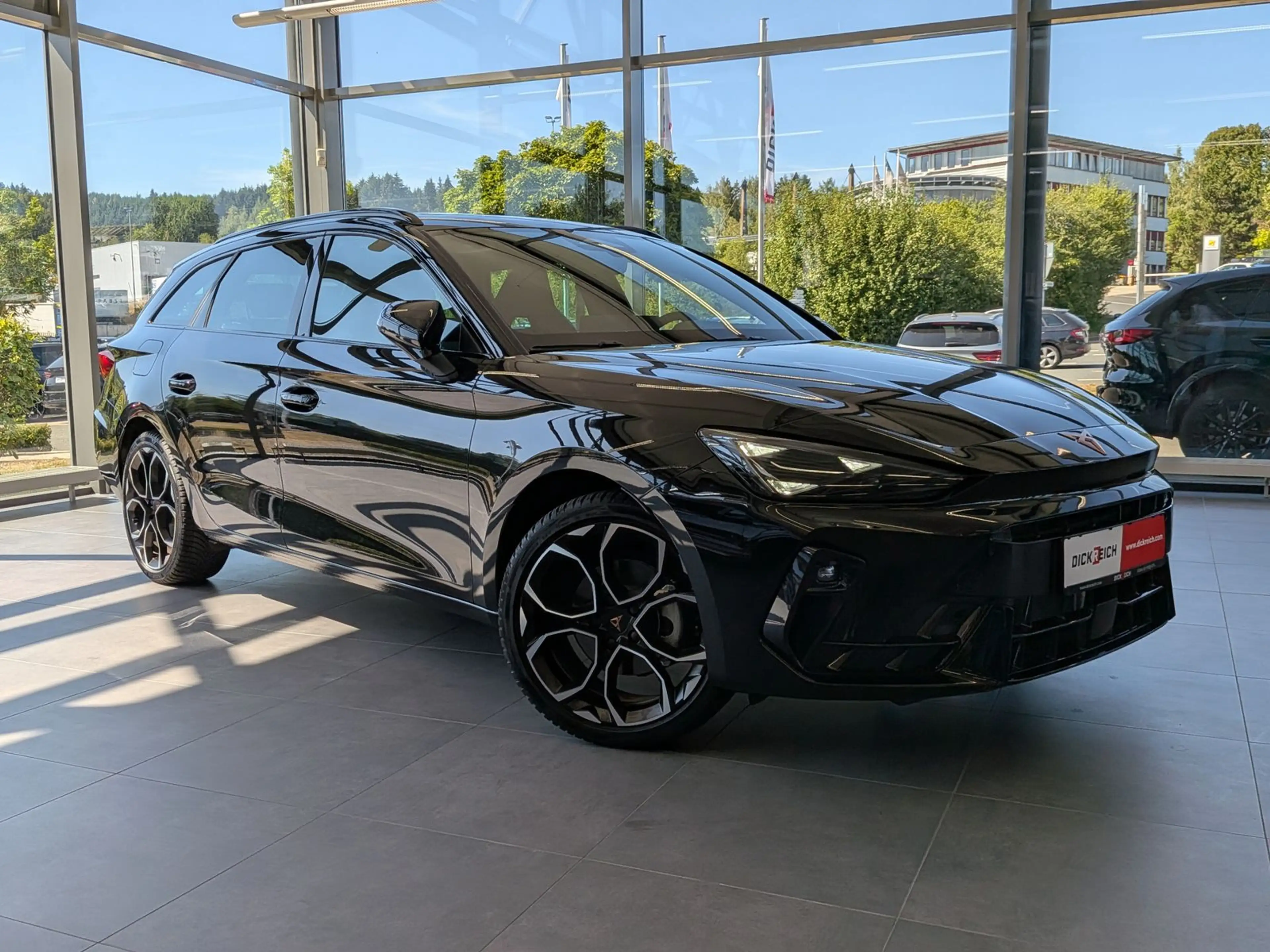 CUPRA Leon 1.5 eTSI Dynamic-Edge-Paket Pano Cam AHK 18 — photo 2