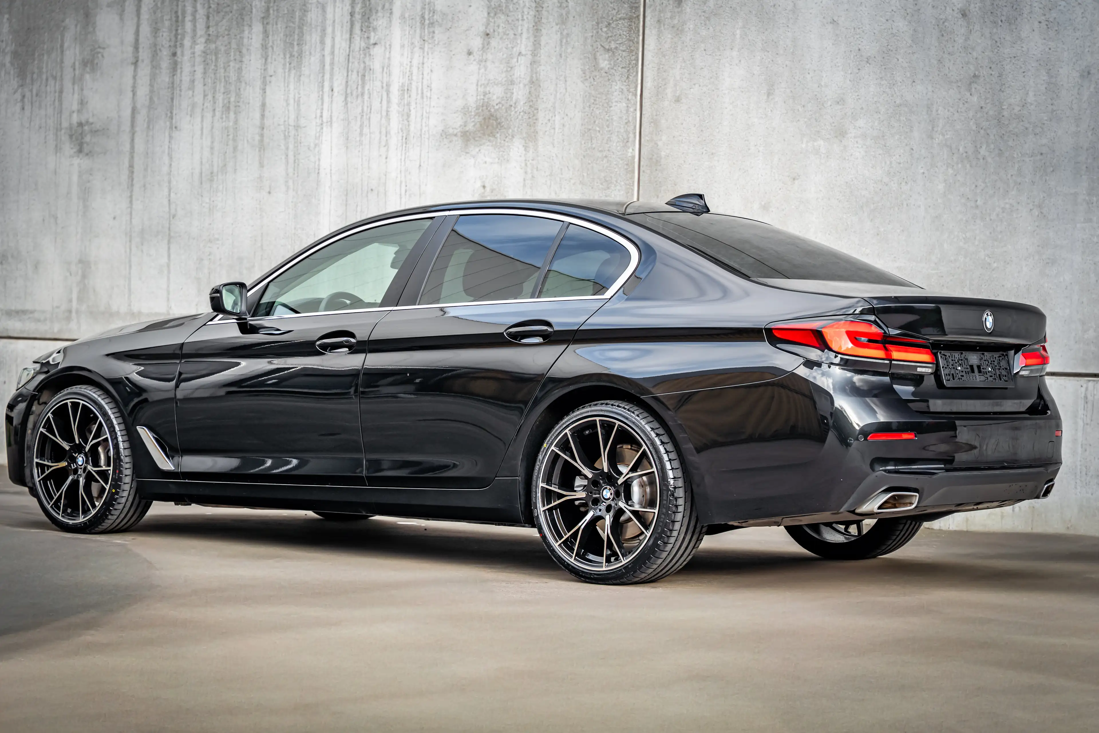 BMW 518 M-PACKLOOK — photo 3