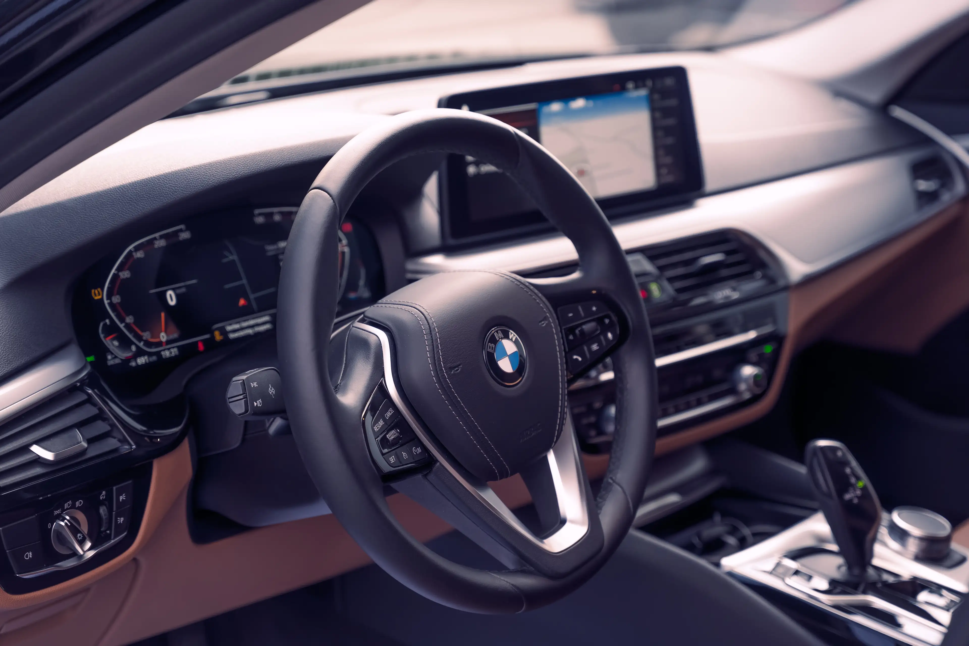 BMW 518 M-PACKLOOK — photo 8