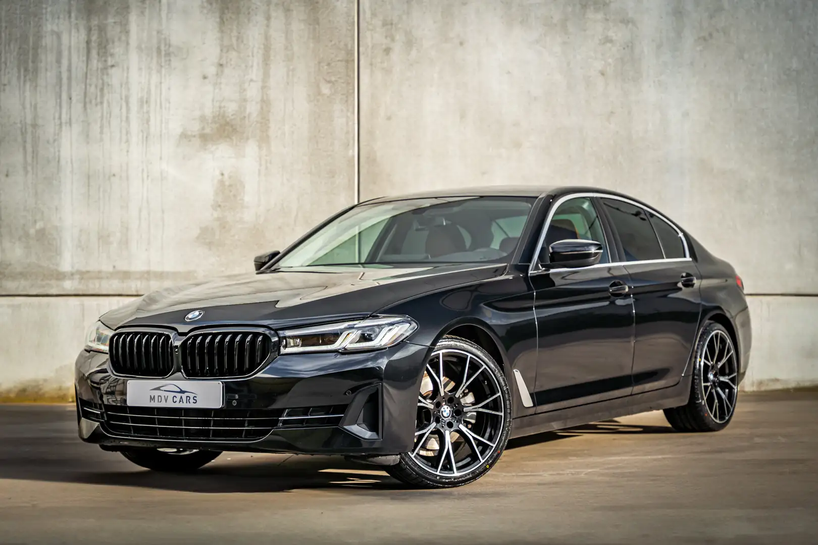 BMW 518 M-PACKLOOK Negro - 1