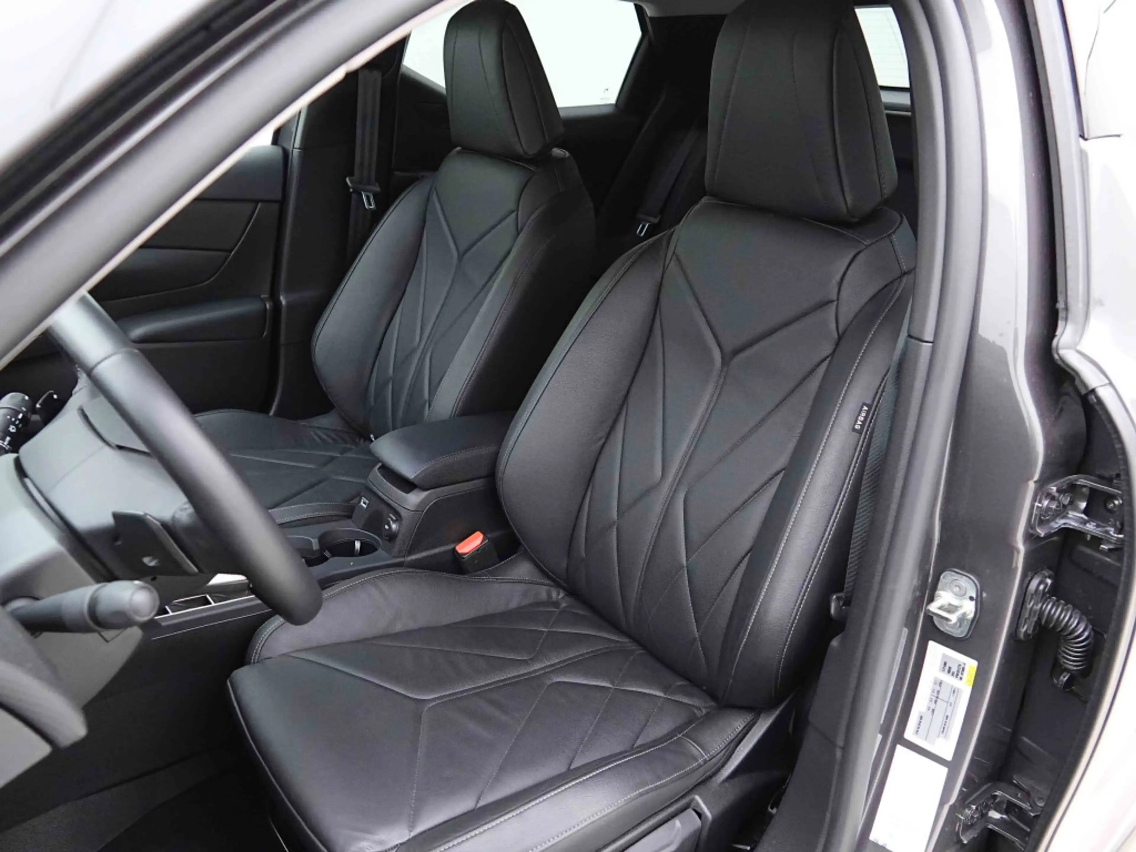 DS Automobiles DS 3 1.2 T AUT 130 Rivoli | Leather | GPS | Alu18 — photo 7