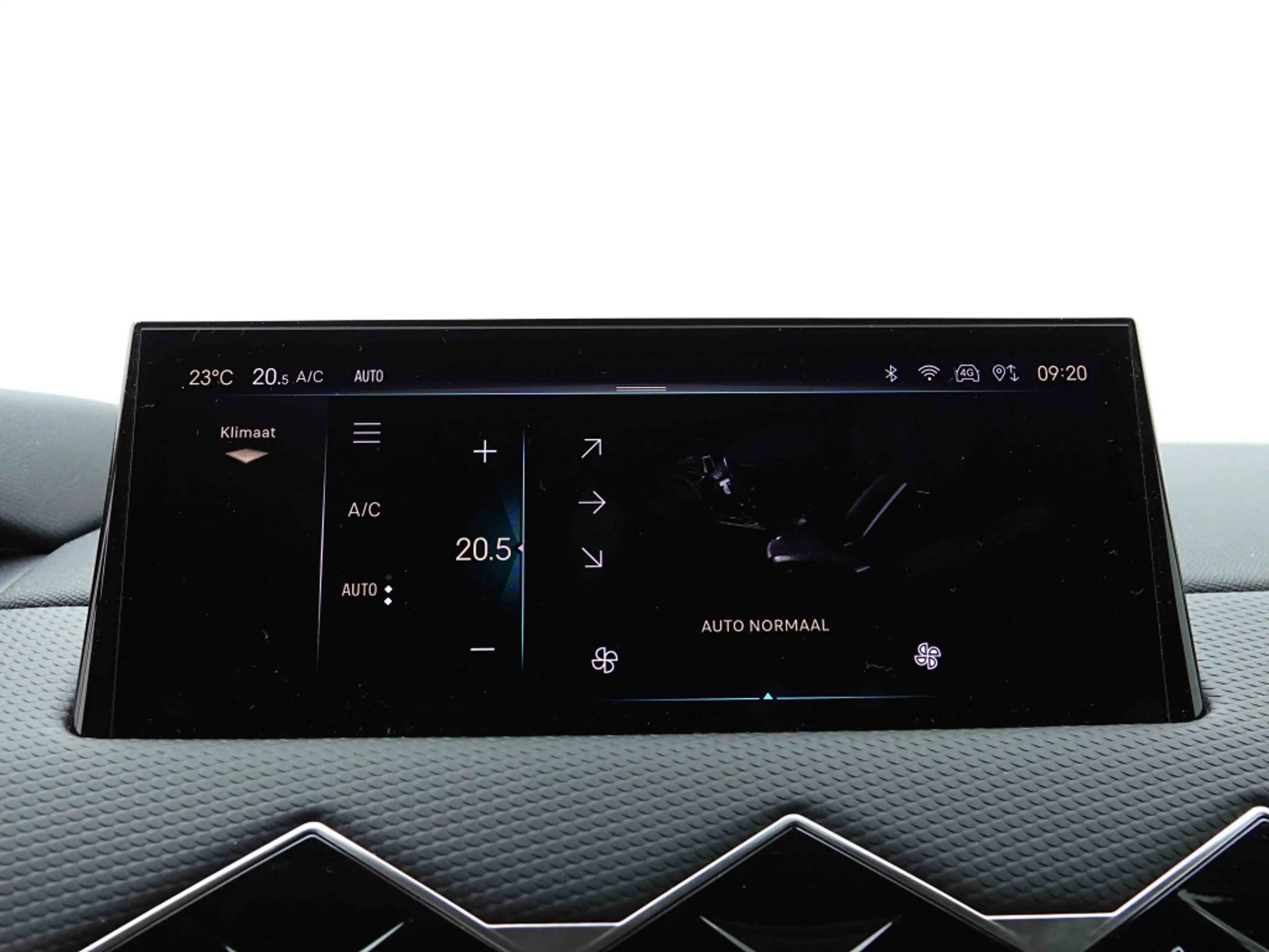 DS Automobiles DS 3 1.2 T AUT 130 Rivoli | Leather | GPS | Alu18 — photo 12