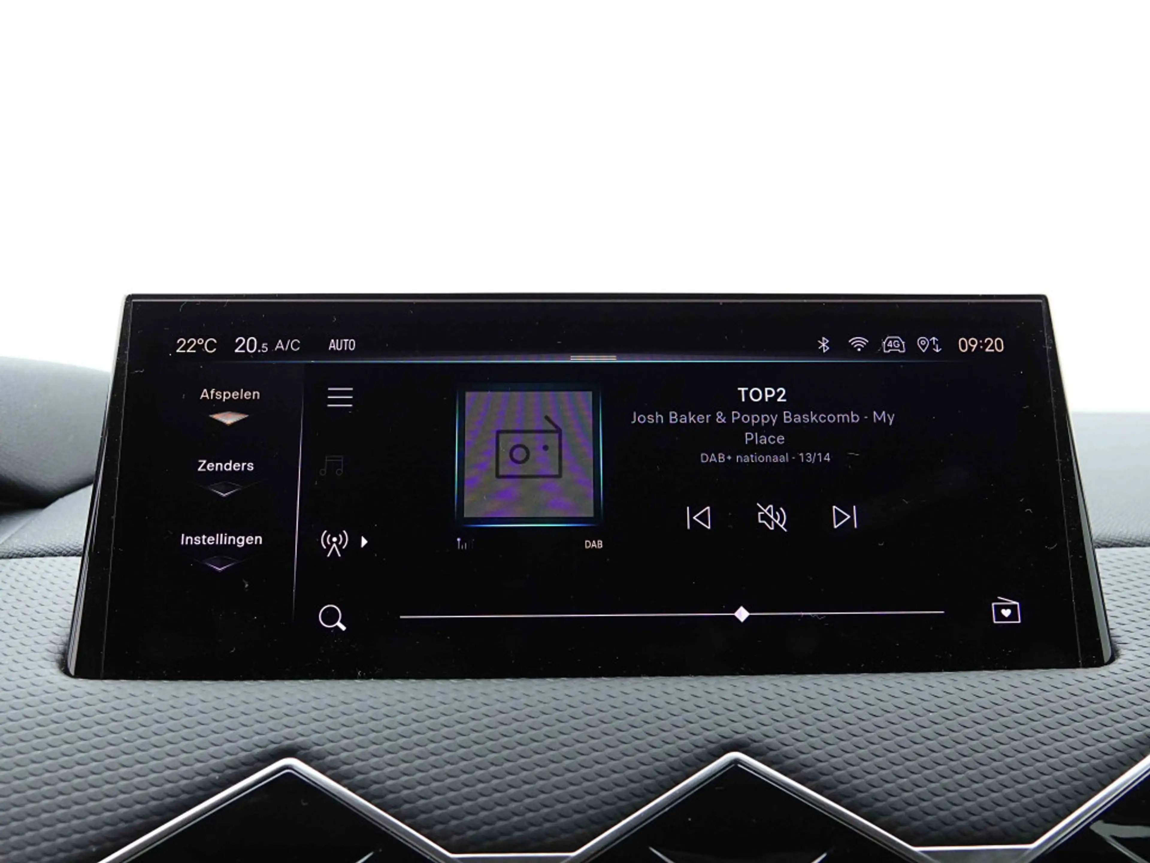 DS Automobiles DS 3 1.2 T AUT 130 Rivoli | Leather | GPS | Alu18 — photo 11