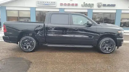 2026 RAM 1500 Express Crew Cab 4WD