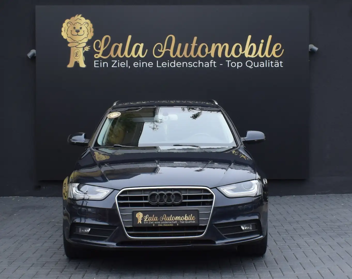 Audi A4 2.0 TDI Attraction TEMPOMAT KLIMA NAVI AHK Grau - 2