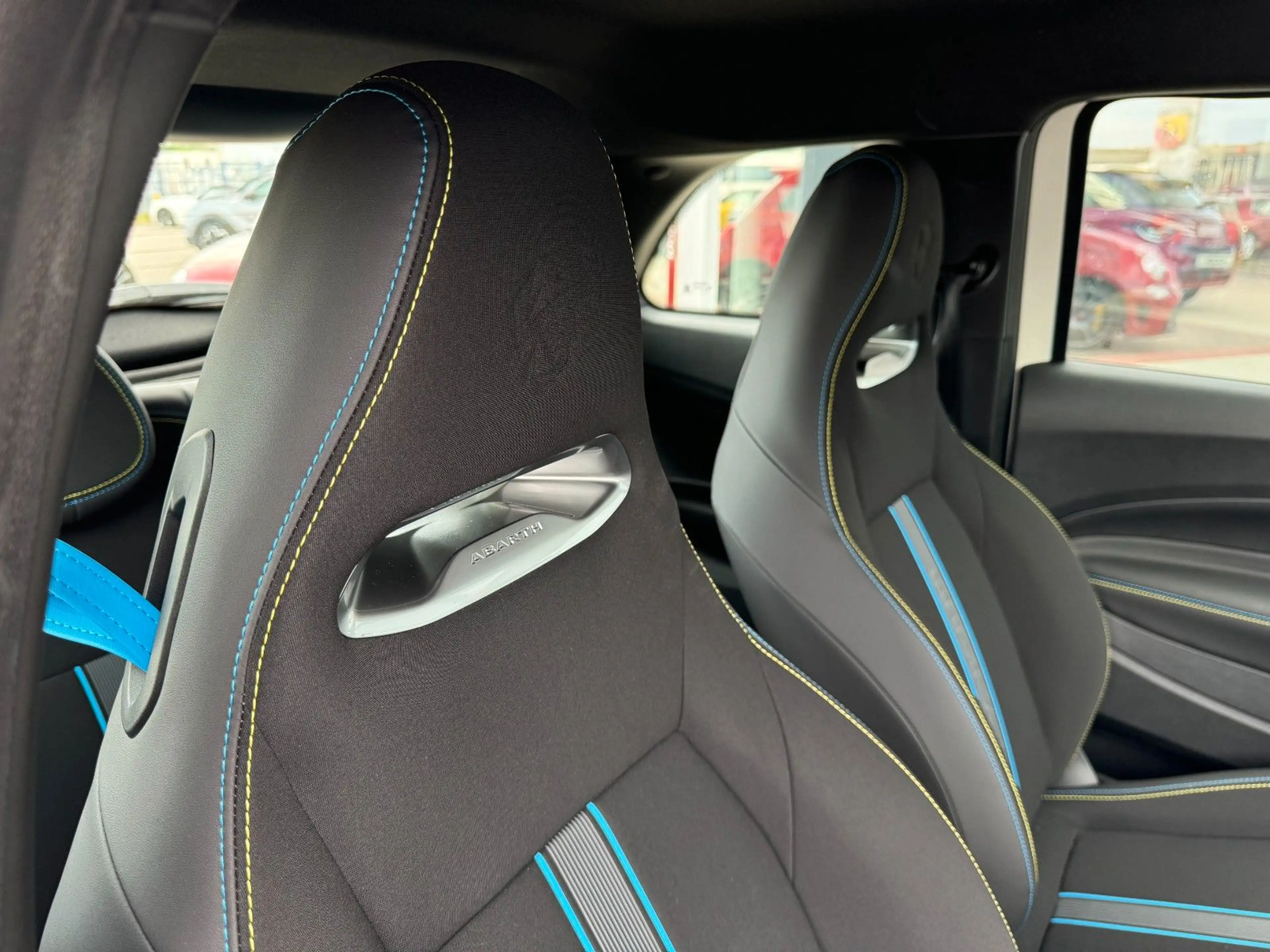 Abarth 500 e Abarth — photo 10