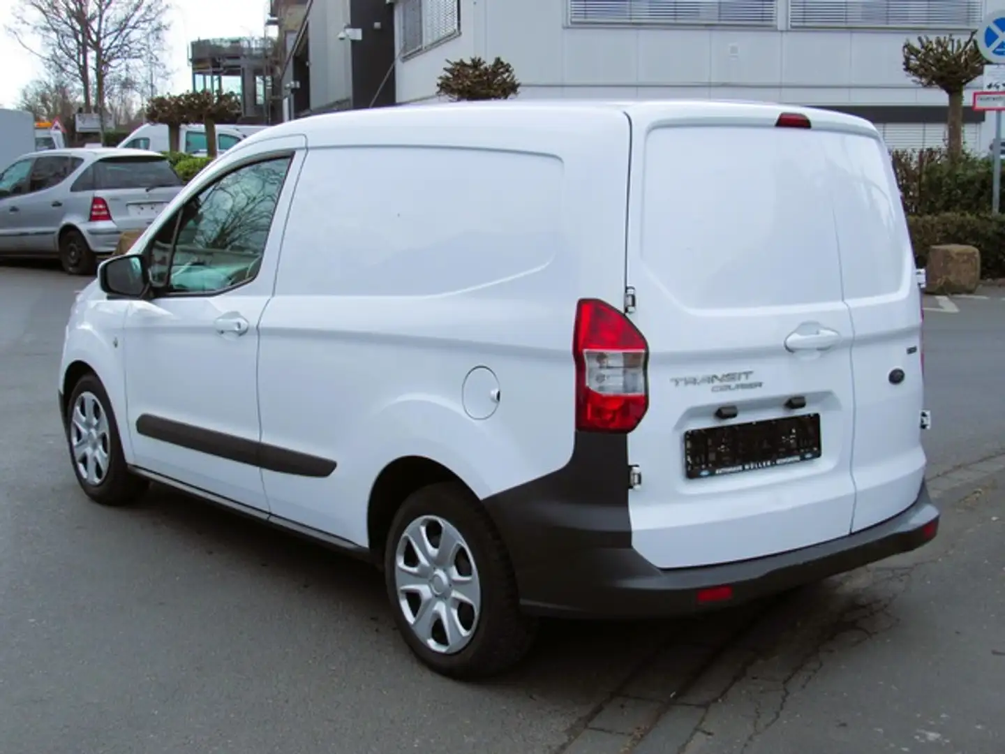 Ford Transit Courier EcoBoost Klima EU6 Weiß - 2