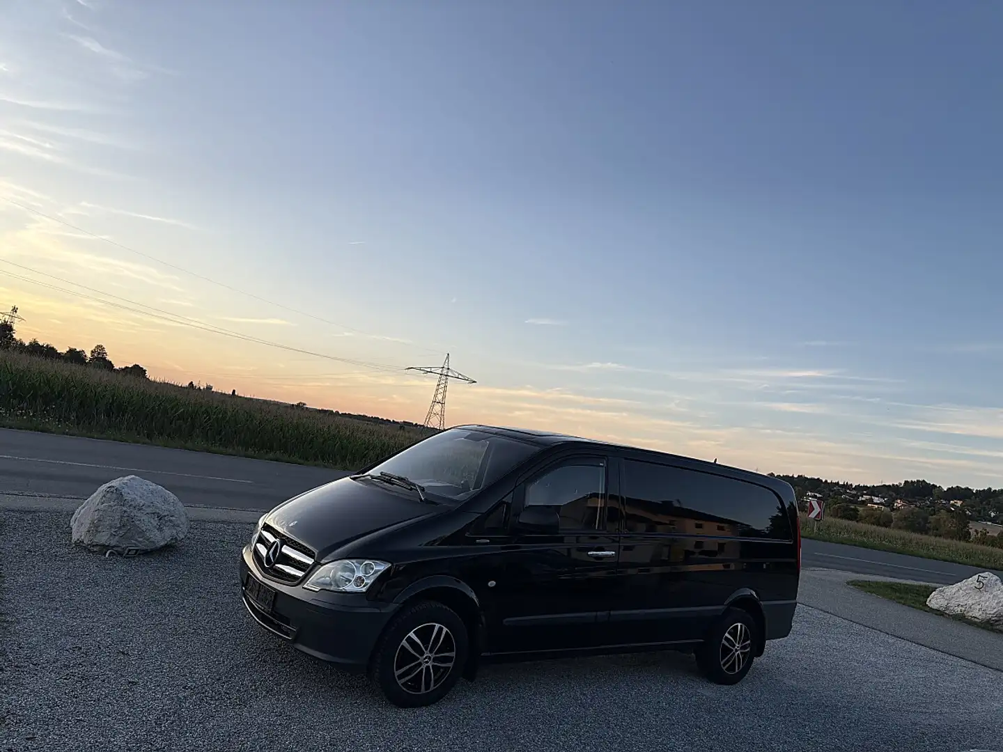 Mercedes-Benz Vito 113 CDI BlueEfficiency lang Schwarz - 2