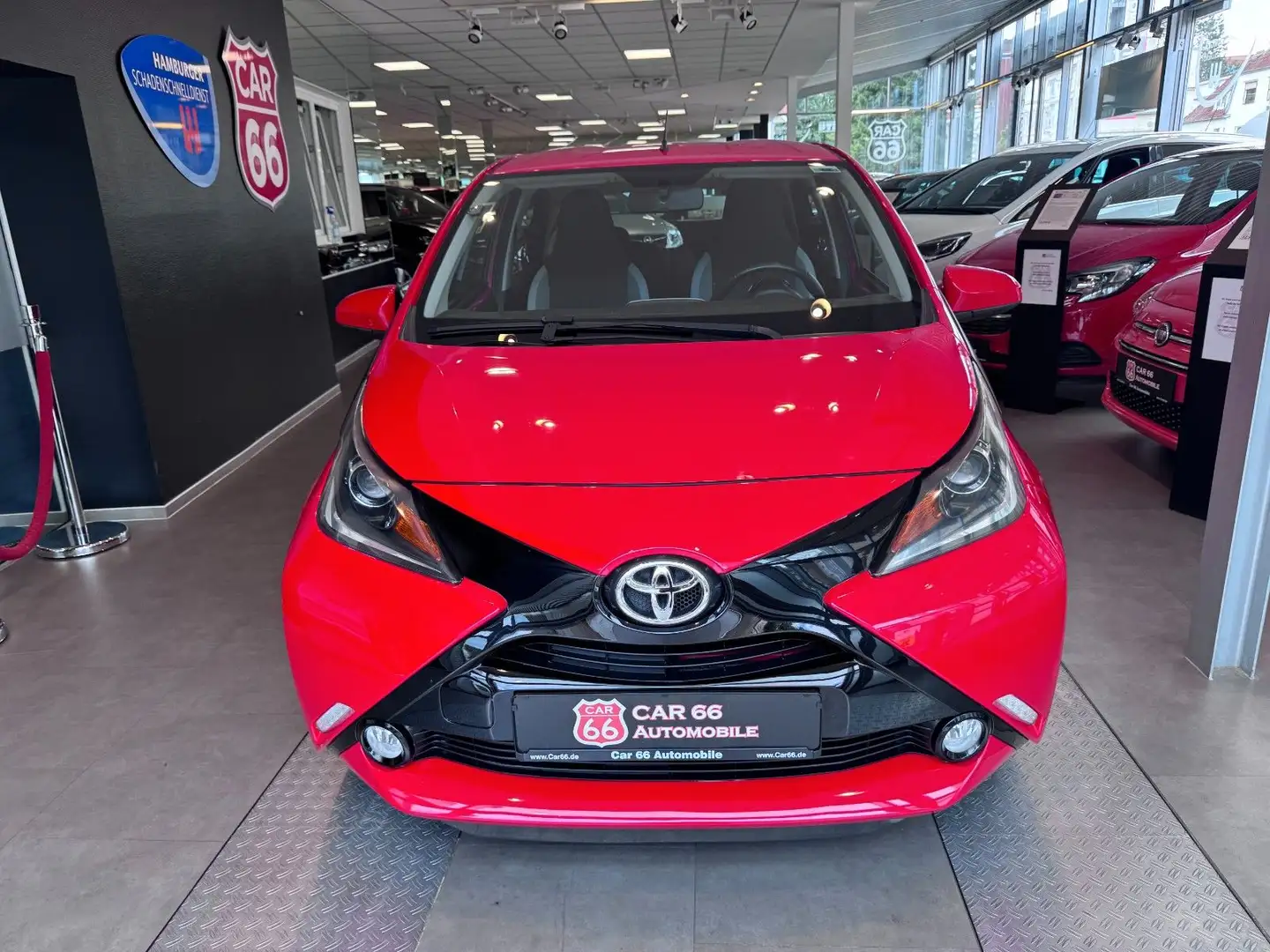 Toyota Aygo AYGO x Rouge - 2