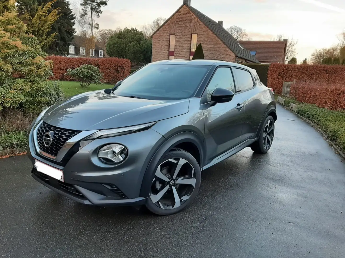 Nissan Juke Juke 1.0 DIG-T 2WD Business Edition DCT Grijs - 1